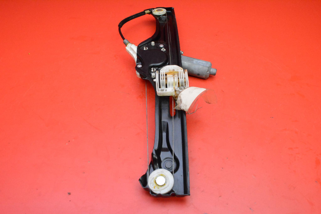 window regulator right rear part EU 7137030 BMW X5 E70 06-10