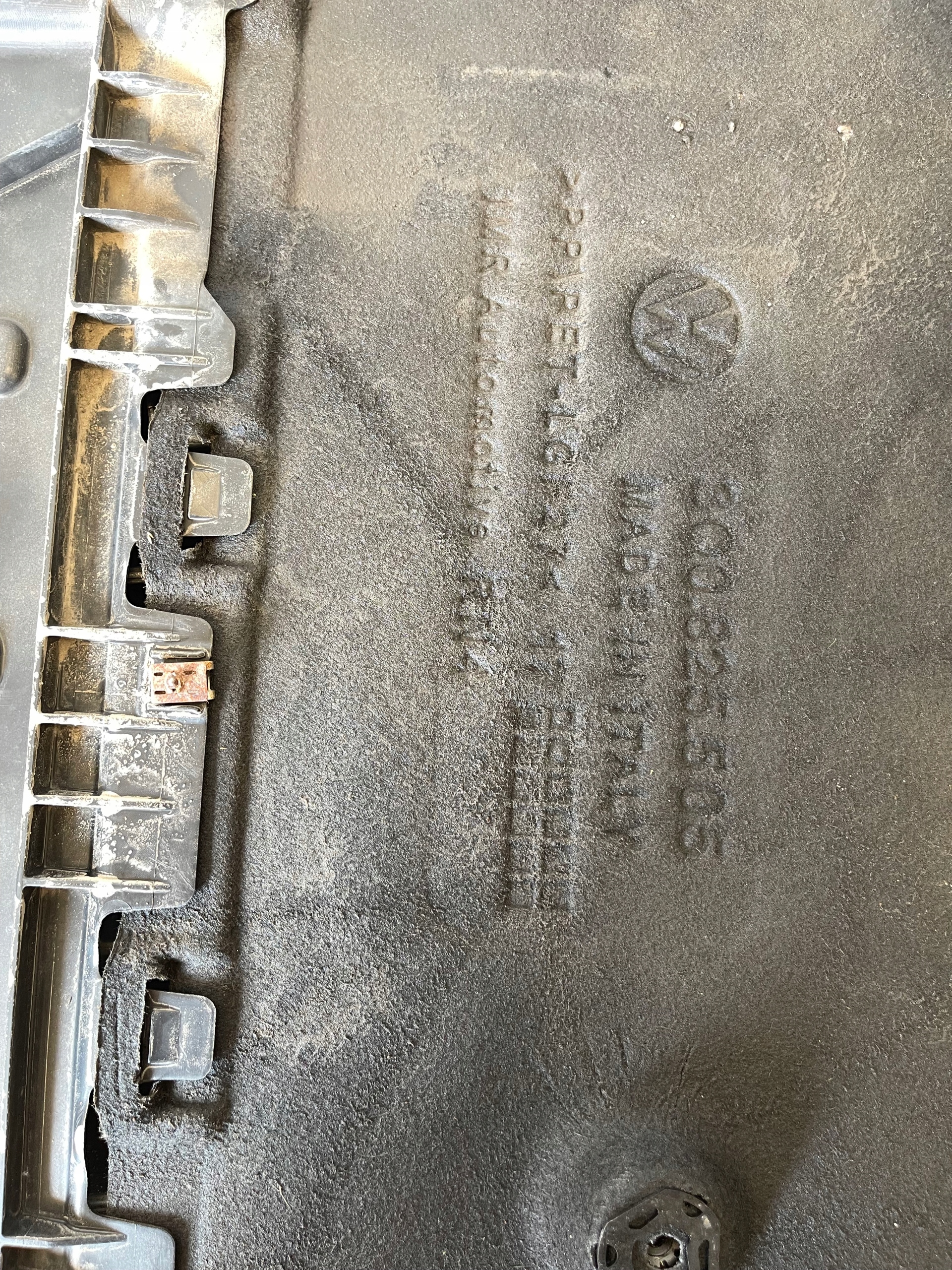 Blende Abdeckung abdeckung Unterfahrschutz VW PASSAT B8 3Q0825505