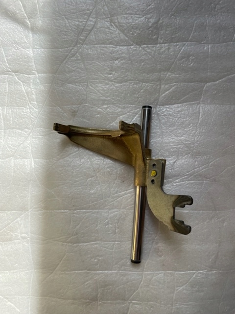 DŹWIGNIA PRZEŁOŻENIA AUDI VW 02M311562N