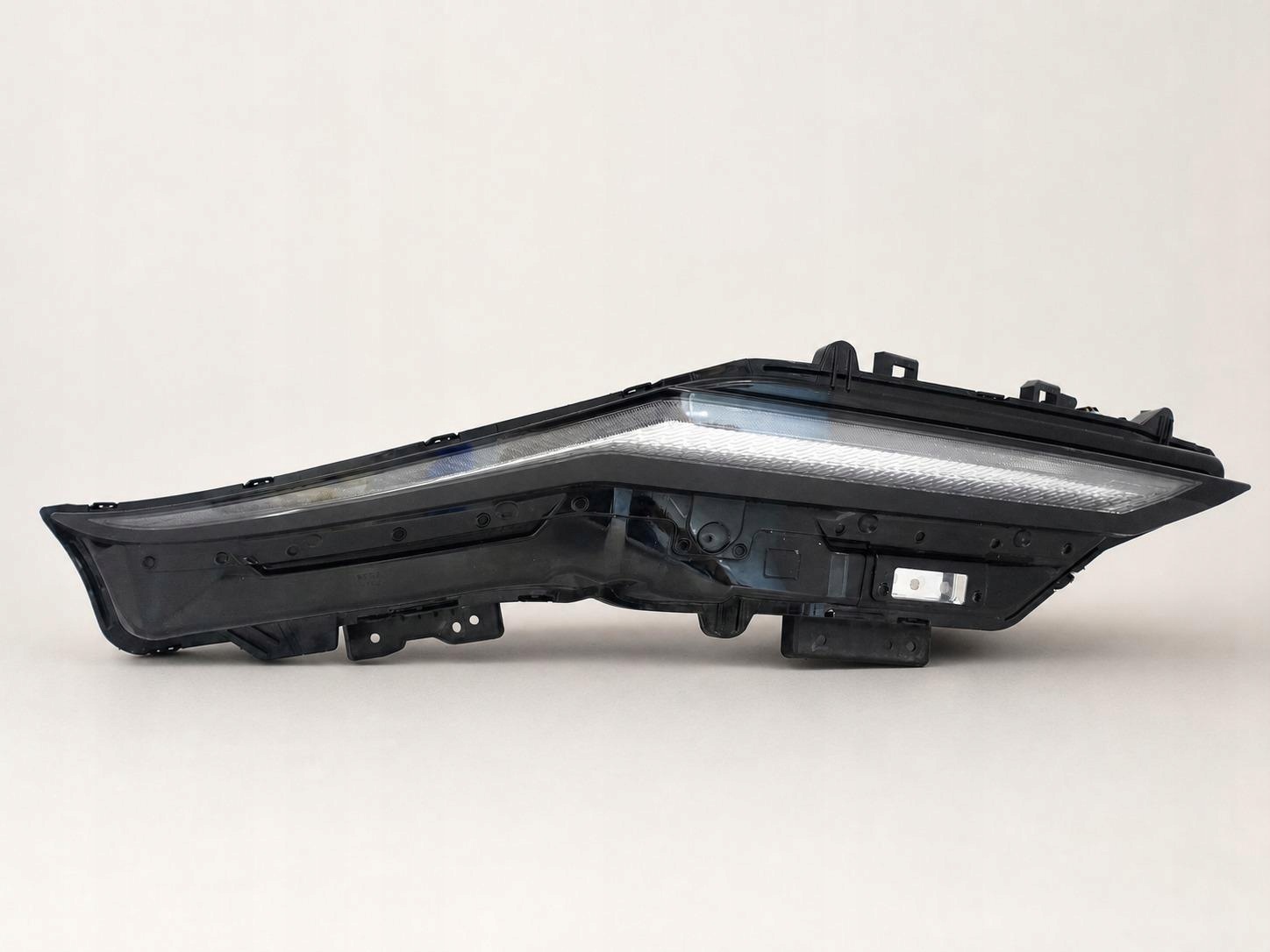 NISSAN ARIYA FE0 22-26 light FULL LED DRL right lower front EUROPA