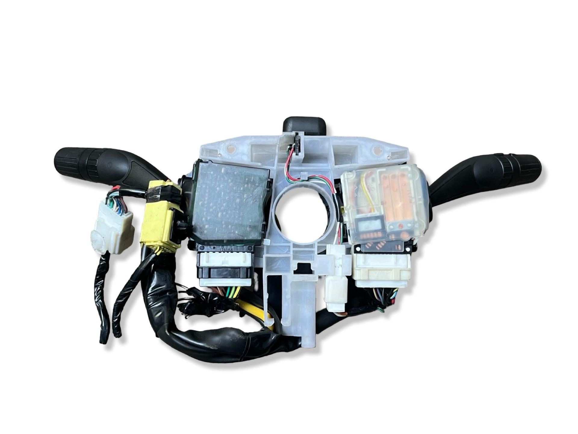 kombischalter Subaru Outback 3 facelift BP 2007 83161AG42