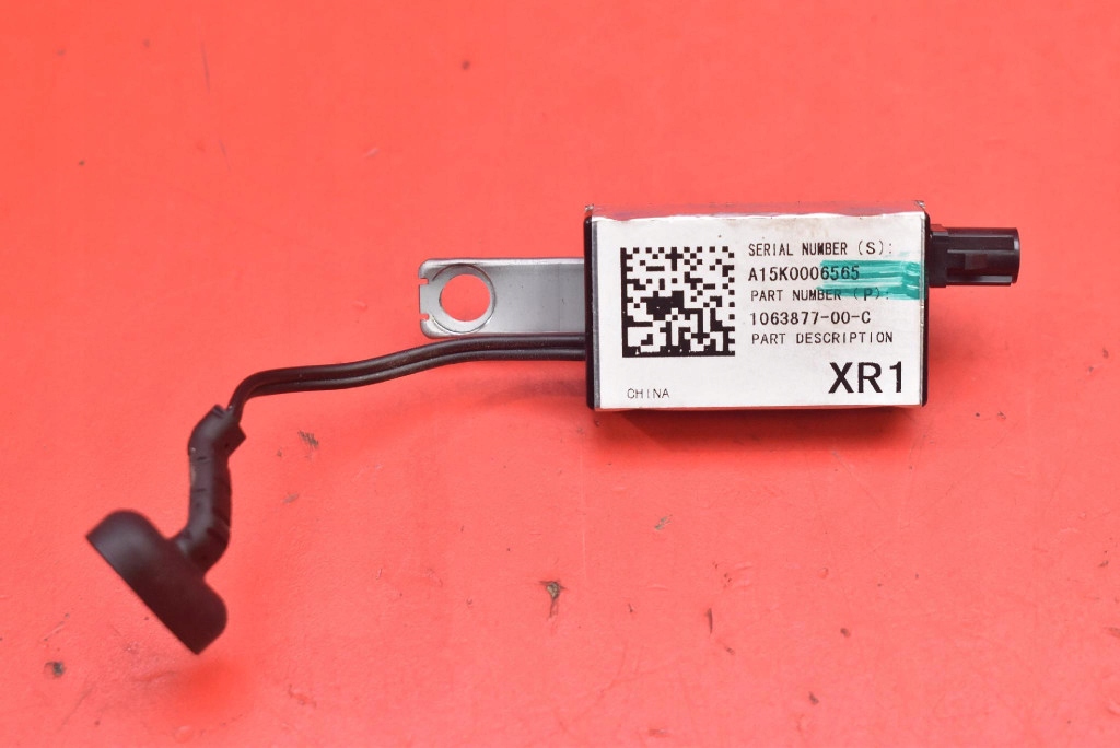 amplifier ANTENY 1063877-00-C TESLA MODEL X 15-21