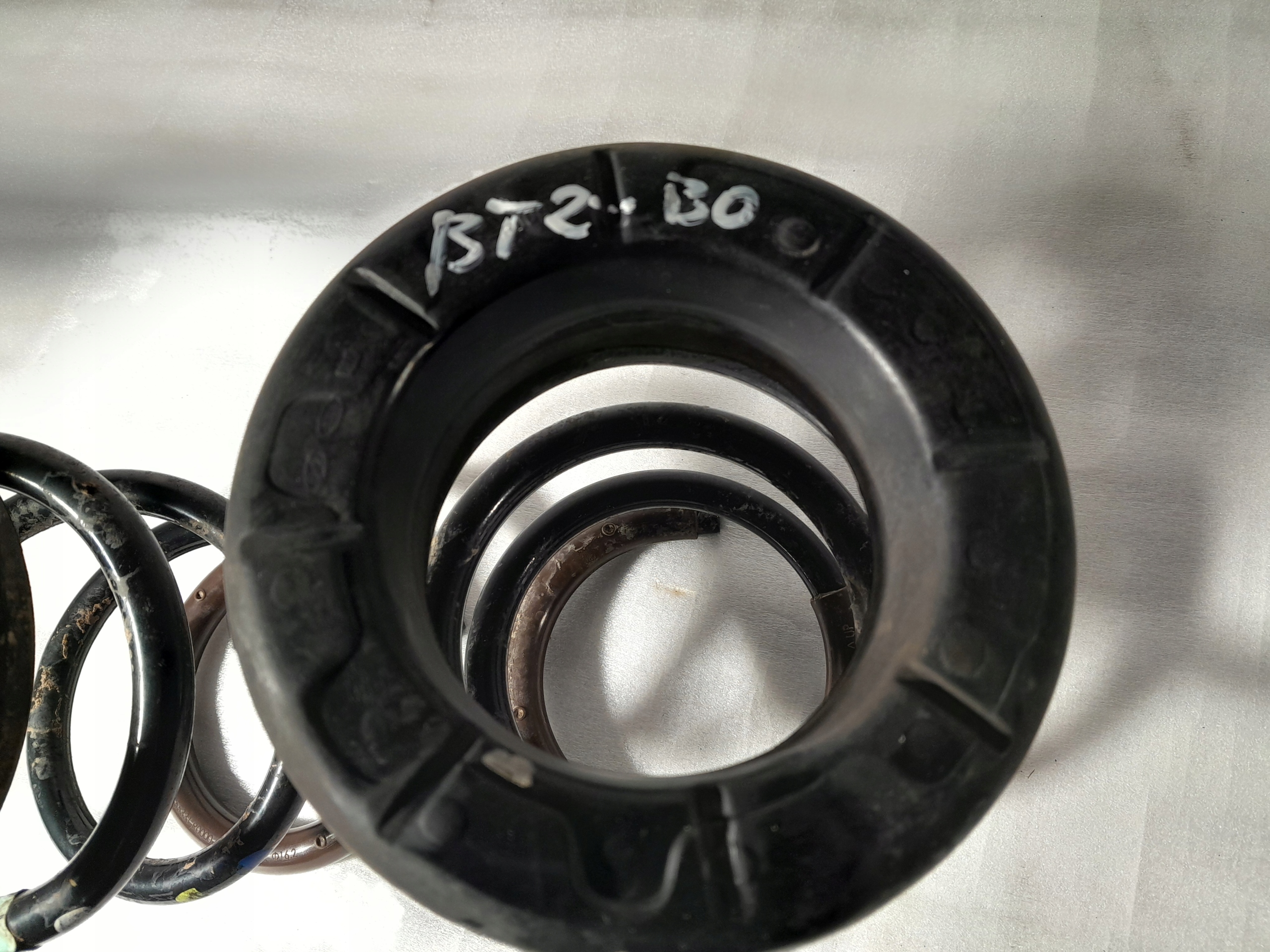 KIA CARNIVAL 2022 spring springs rear part 55331-R0000