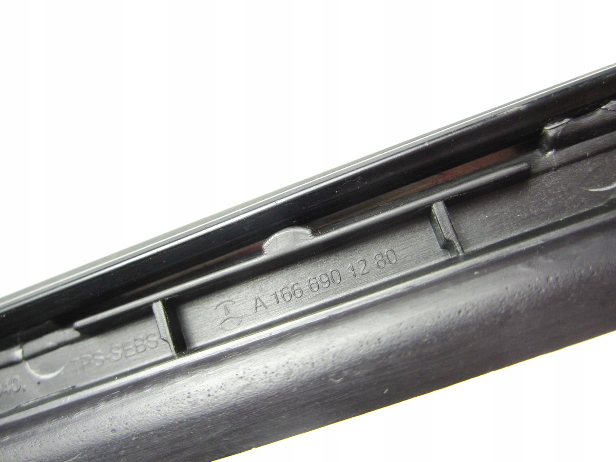 moulding przedniej front windows czolowej right Mercedes ML W166