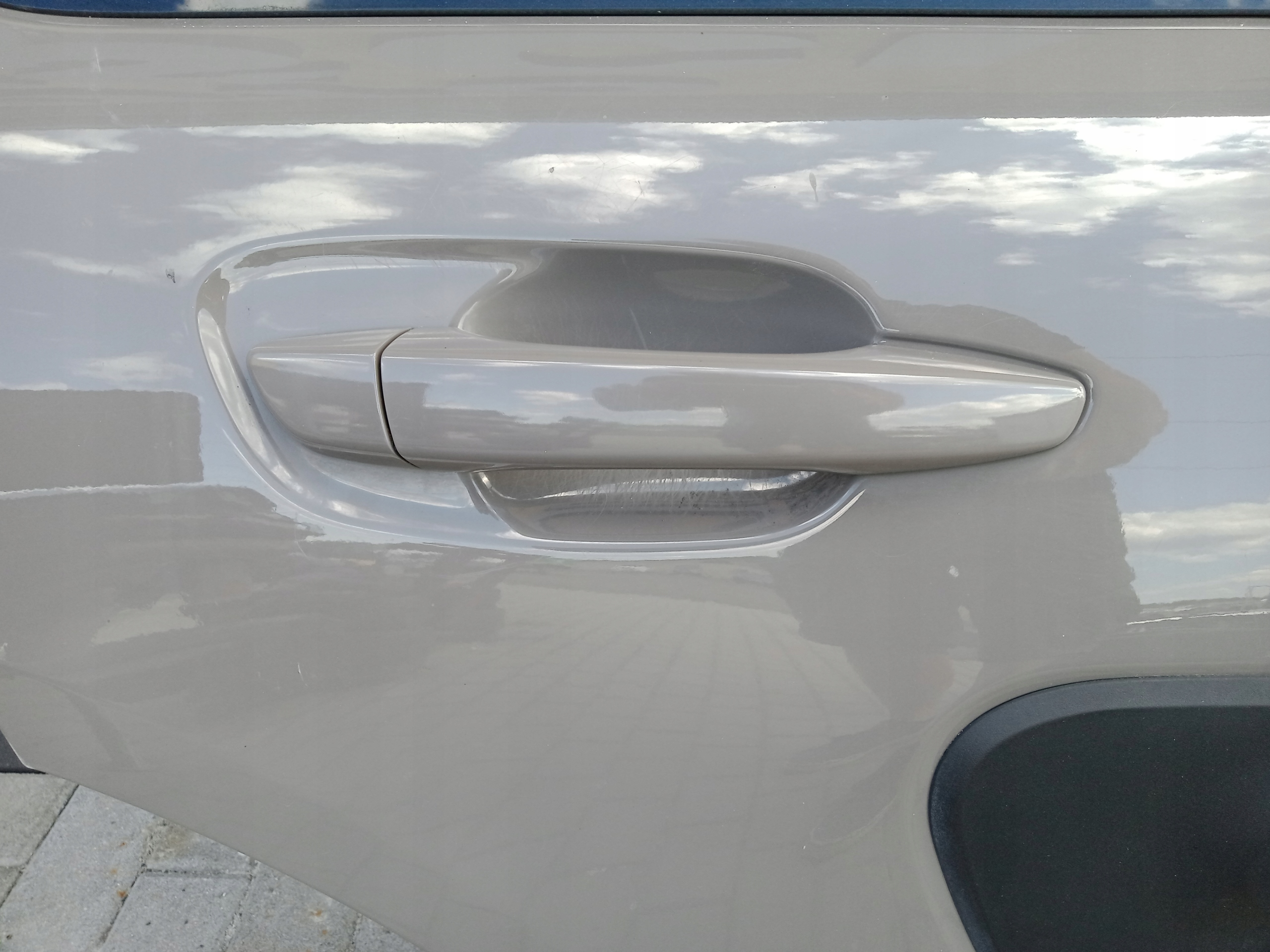 CITROEN C4 CACTUS 14-17 KLAMKA ZEWNĘTRZNA Z DRZWI - PRAWA TYLNA