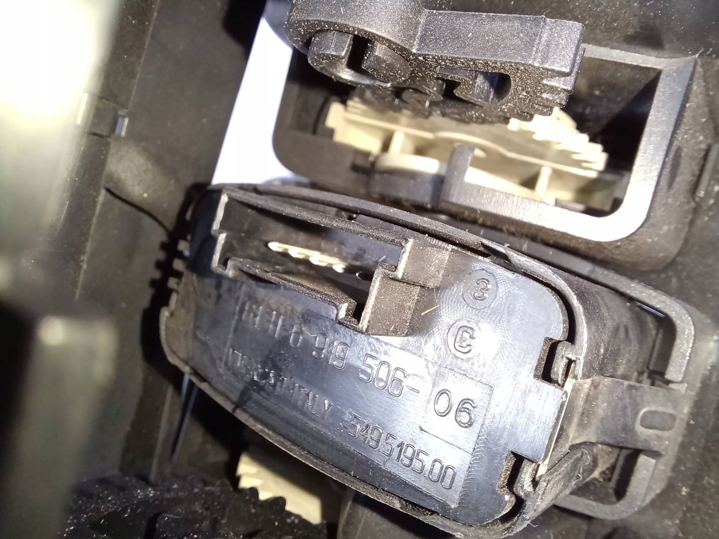 воздухозаборник жалюзи потока воздуха боковое BMW Z4 E89 9129229