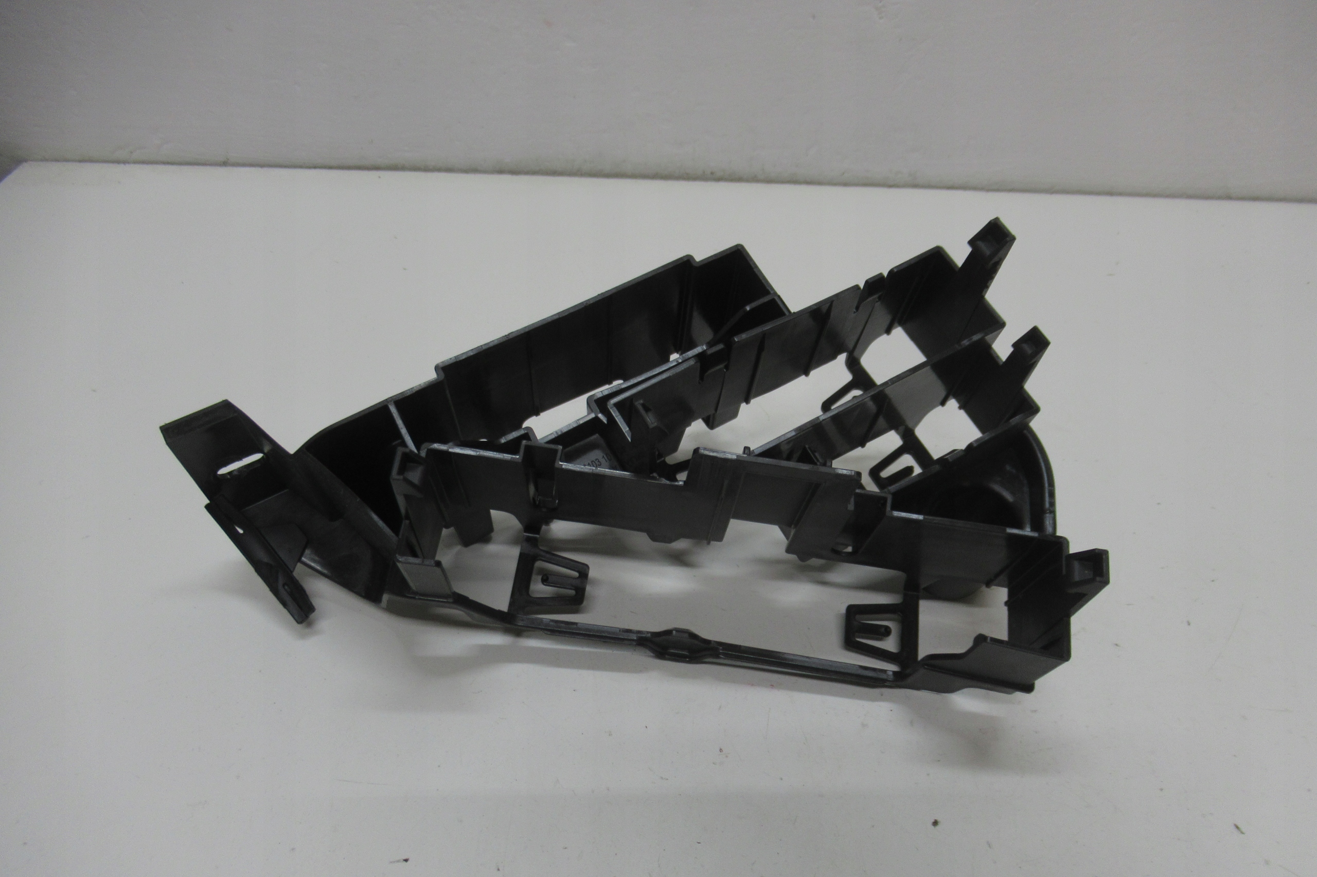 BMW 4 F36 17R control unit retainer MODULU 6873410
