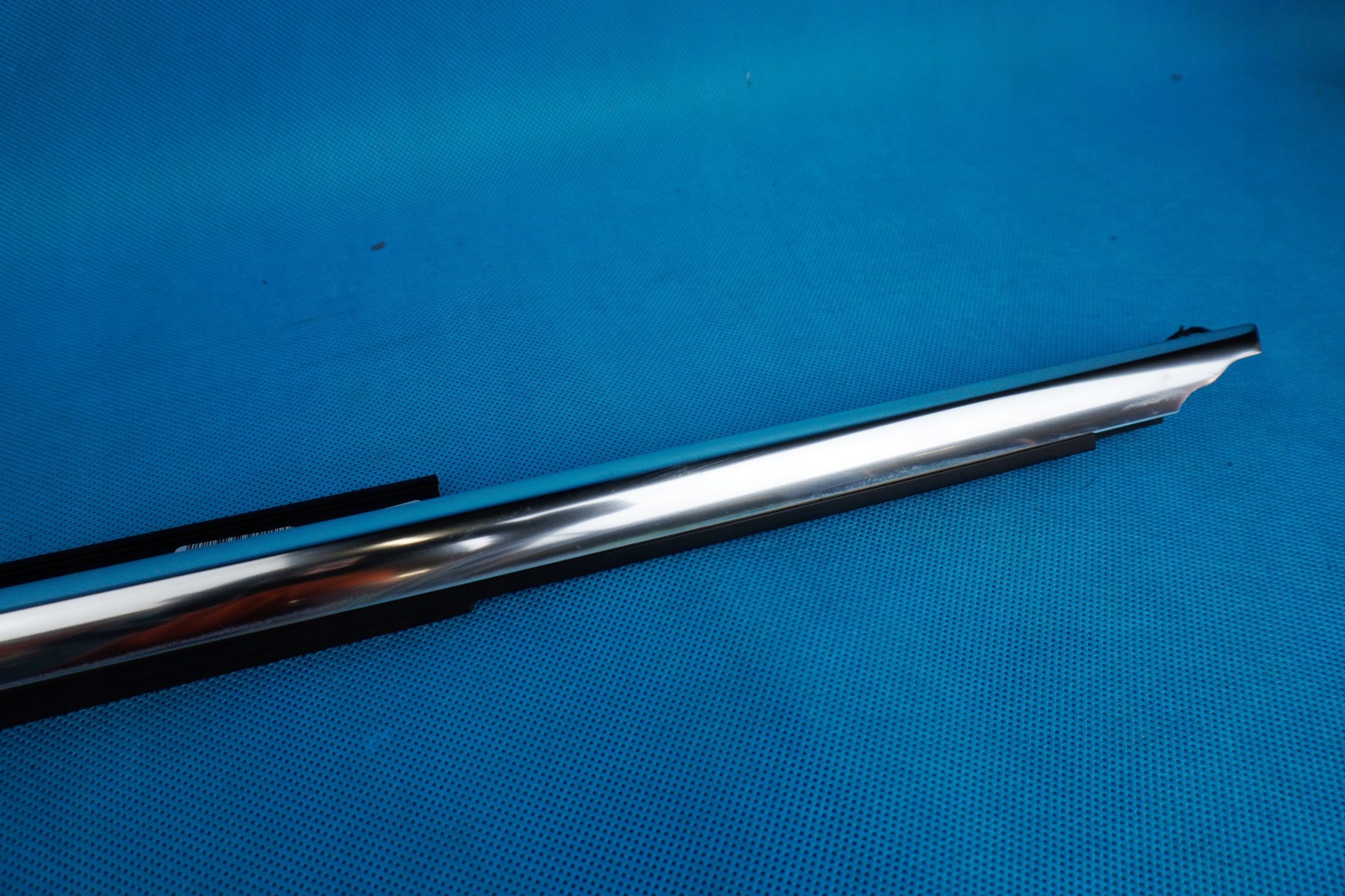 moulding dust door front left chrom Audi A8 S8 4H 4H0853283C 2ZZ