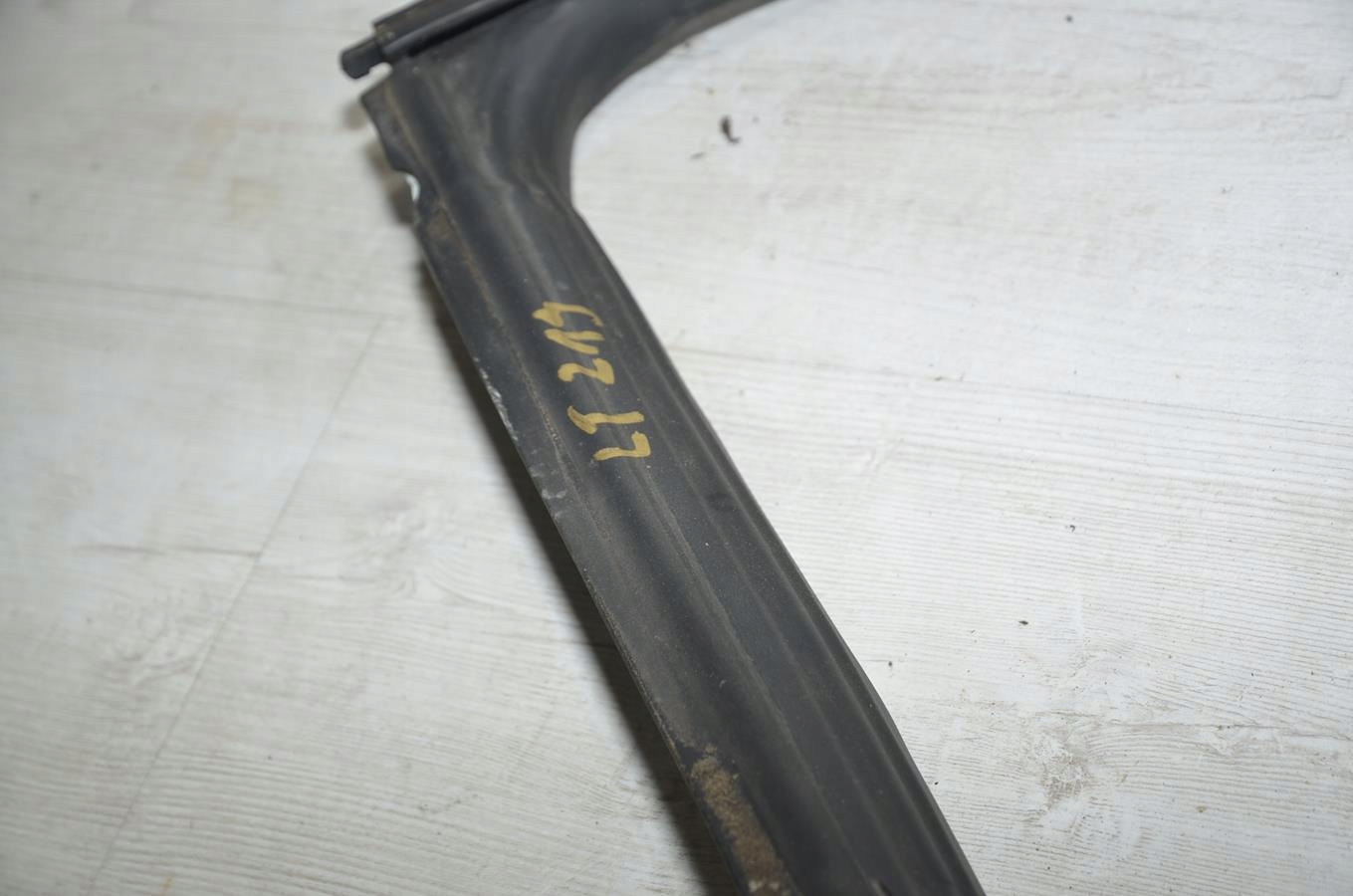 gasket windows door left rear part Mercedes CLS w219