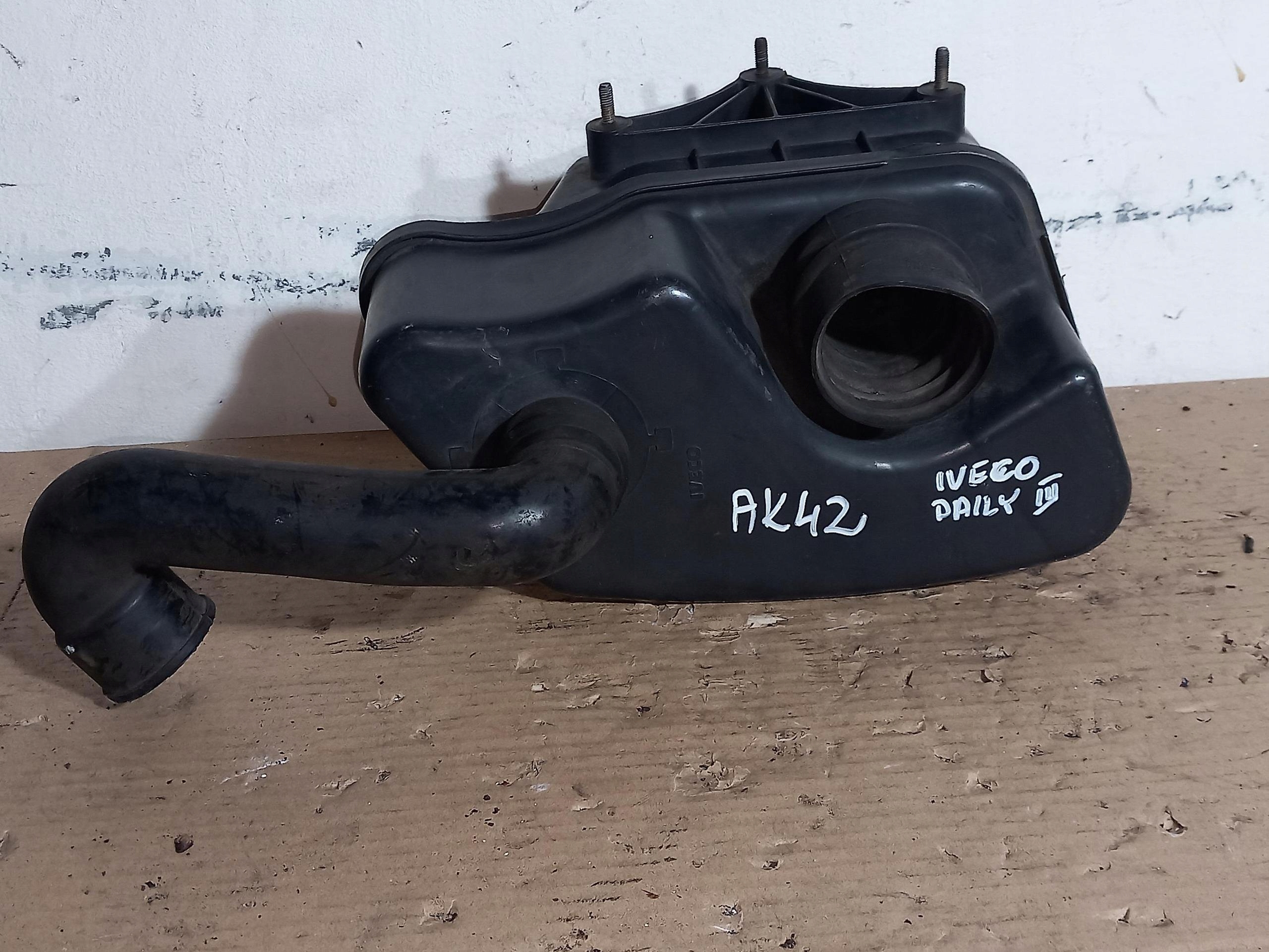 REZONATOR luft IVECO DAILY III 3.0 HPI 500327443 96-06