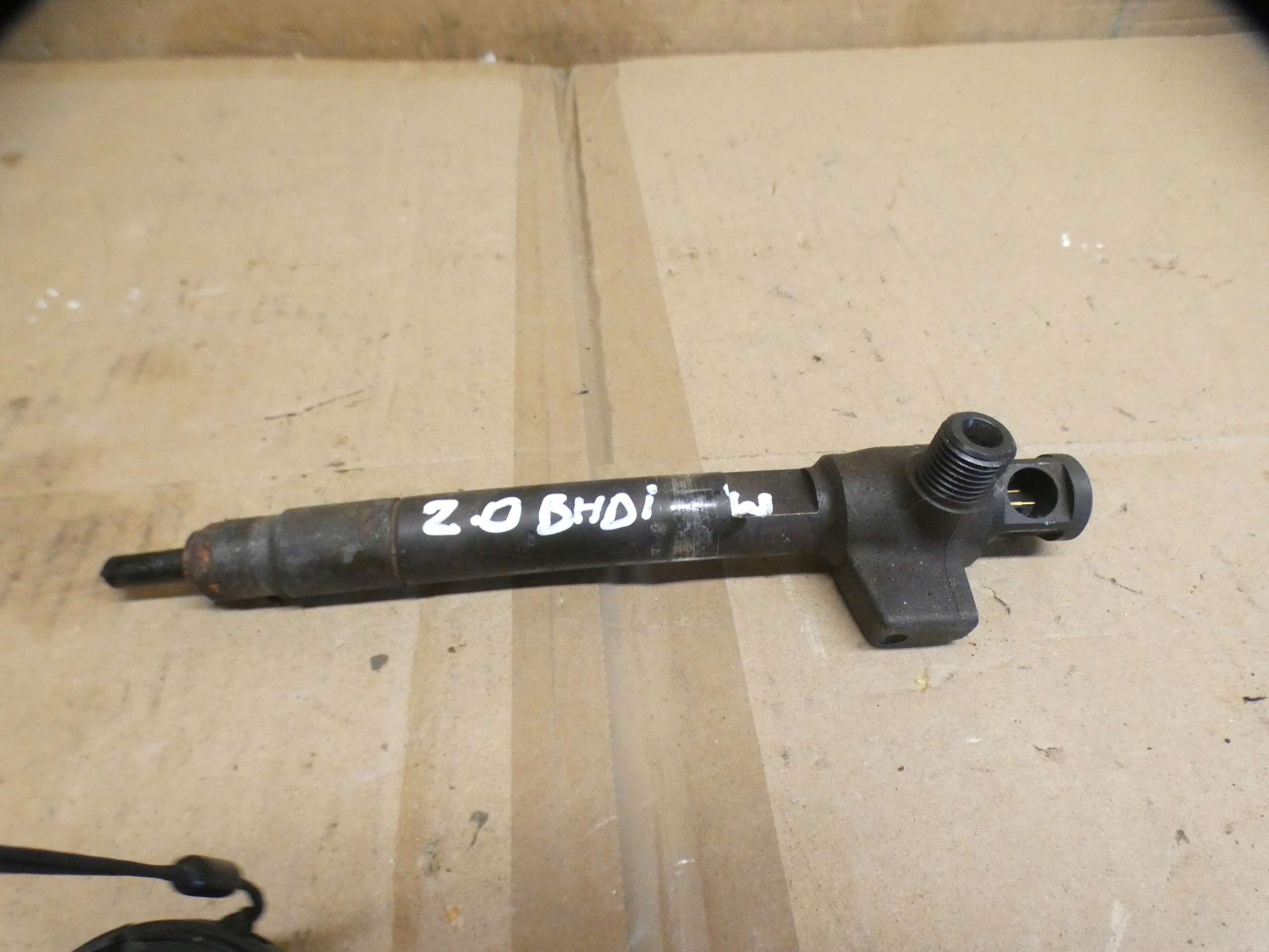 nozzle injector PEUGEOT CITROEN 2.0 9674984080