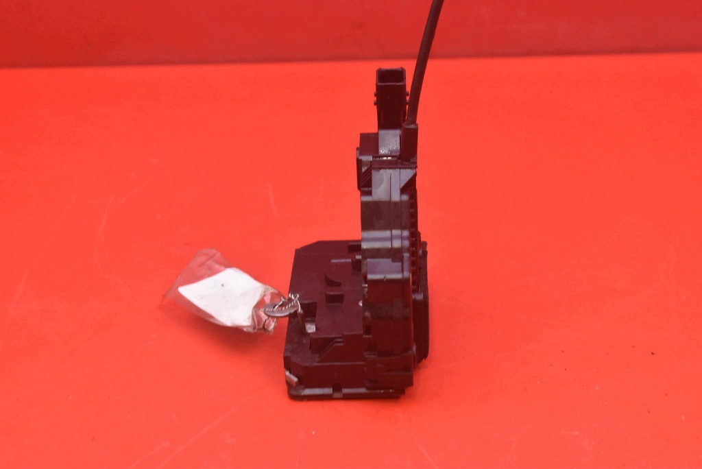 lock door right front front EU 13258274 OPEL MERIVA B 10-14