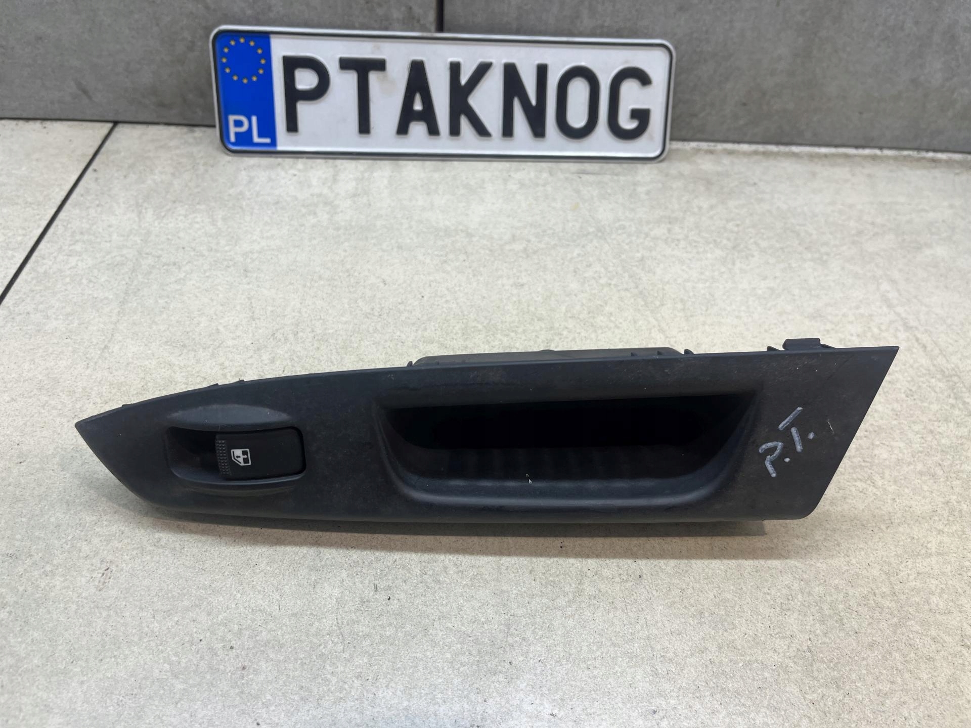 control panel windows right rear part HYUNDAI GETZ 1.3 935701C020
