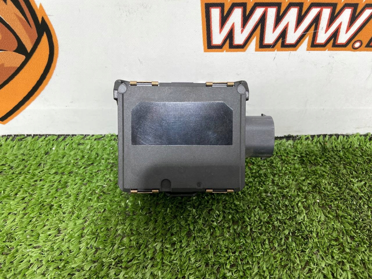 RADAR AKTYWNEGO TEMPOMATU RANGE ROVER SPORT L461 M8E2-9G934-AC