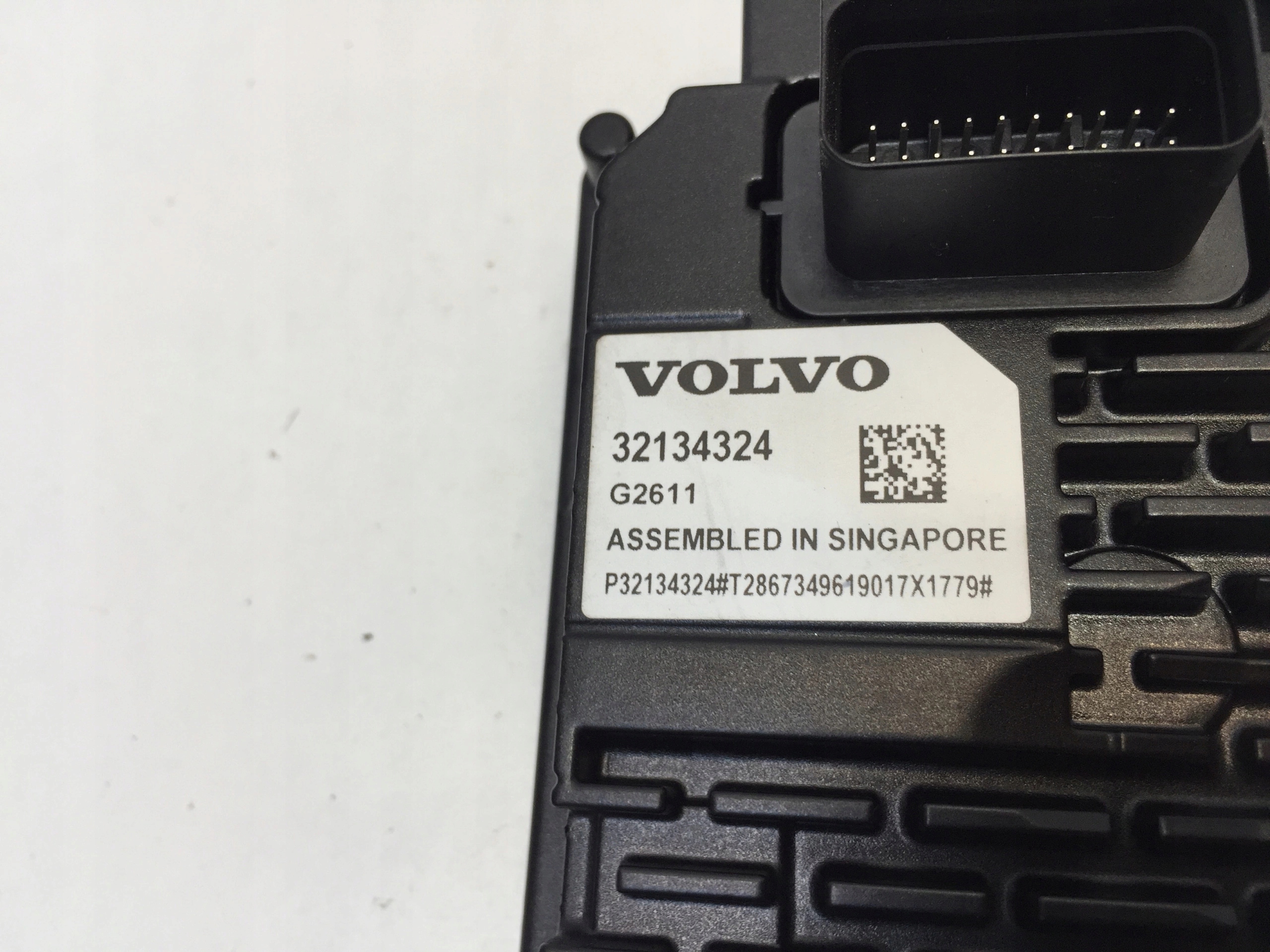 VOLVO XC40 KAMERA RADAR SENSOR 32134324 CZUJNIK Car type 4x4 SUV