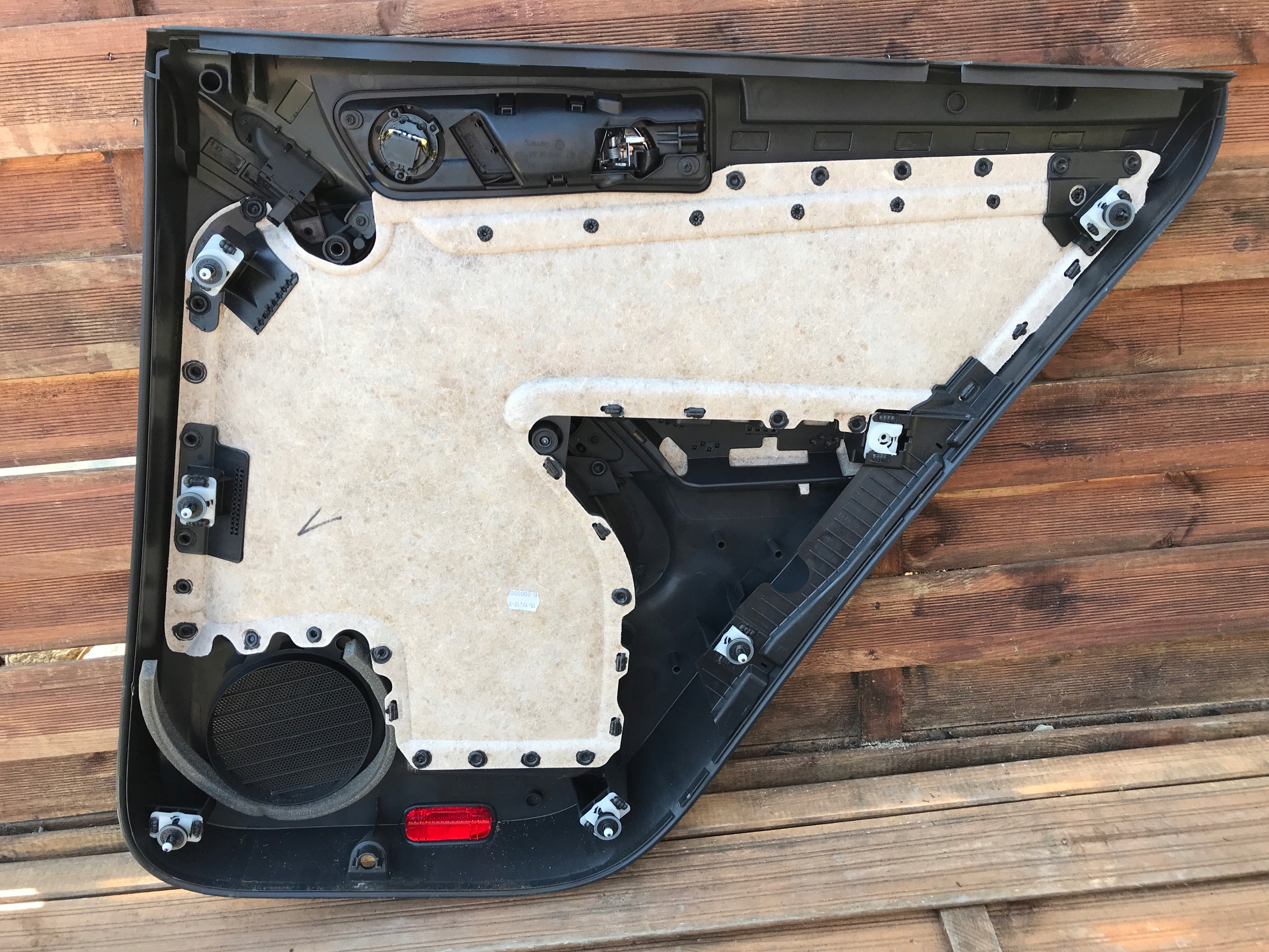 side door left rear part VW TIGUAN 5N0867211