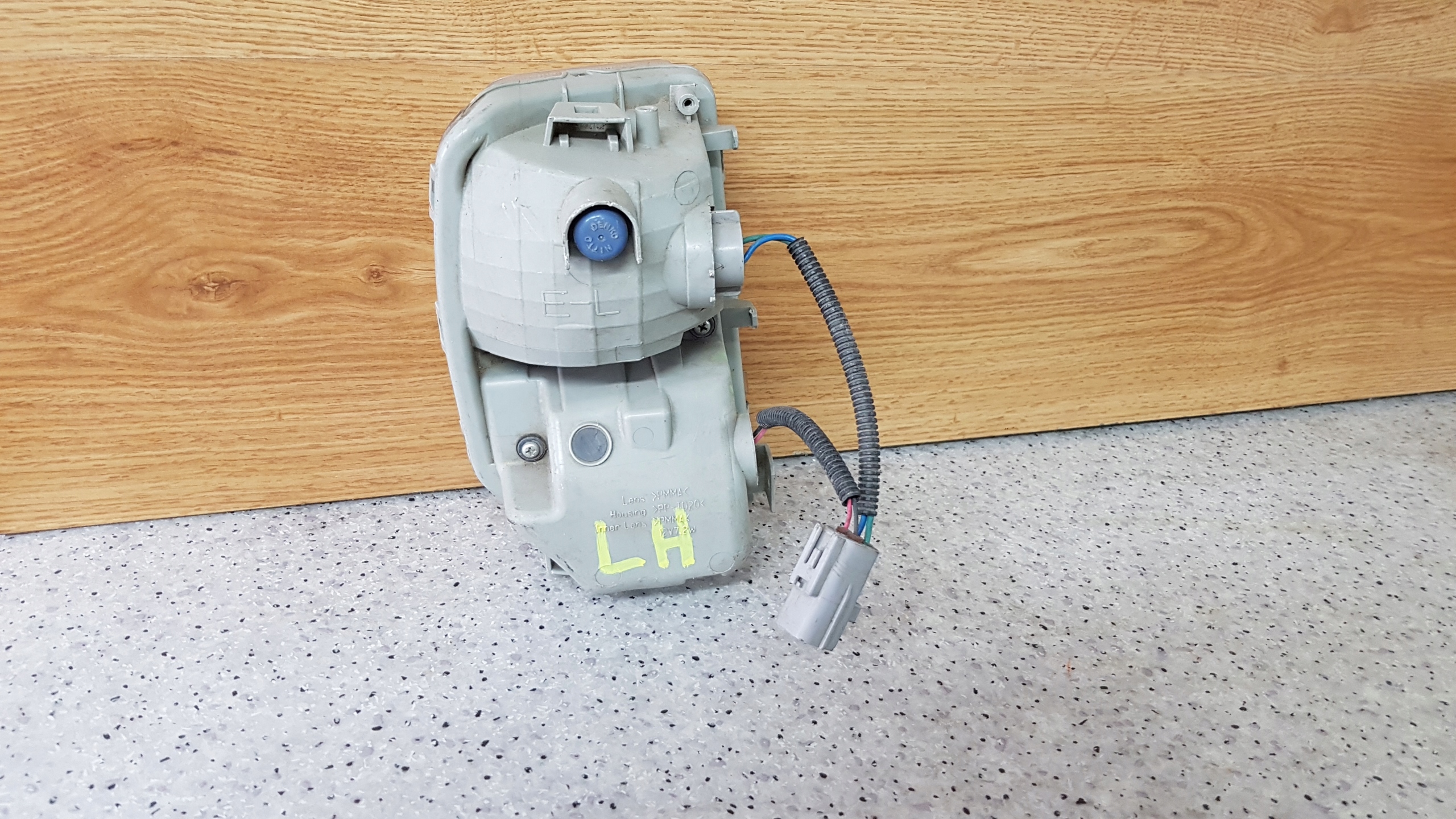 TOYOTA PRIUS 2011 - LED DRL left D 71