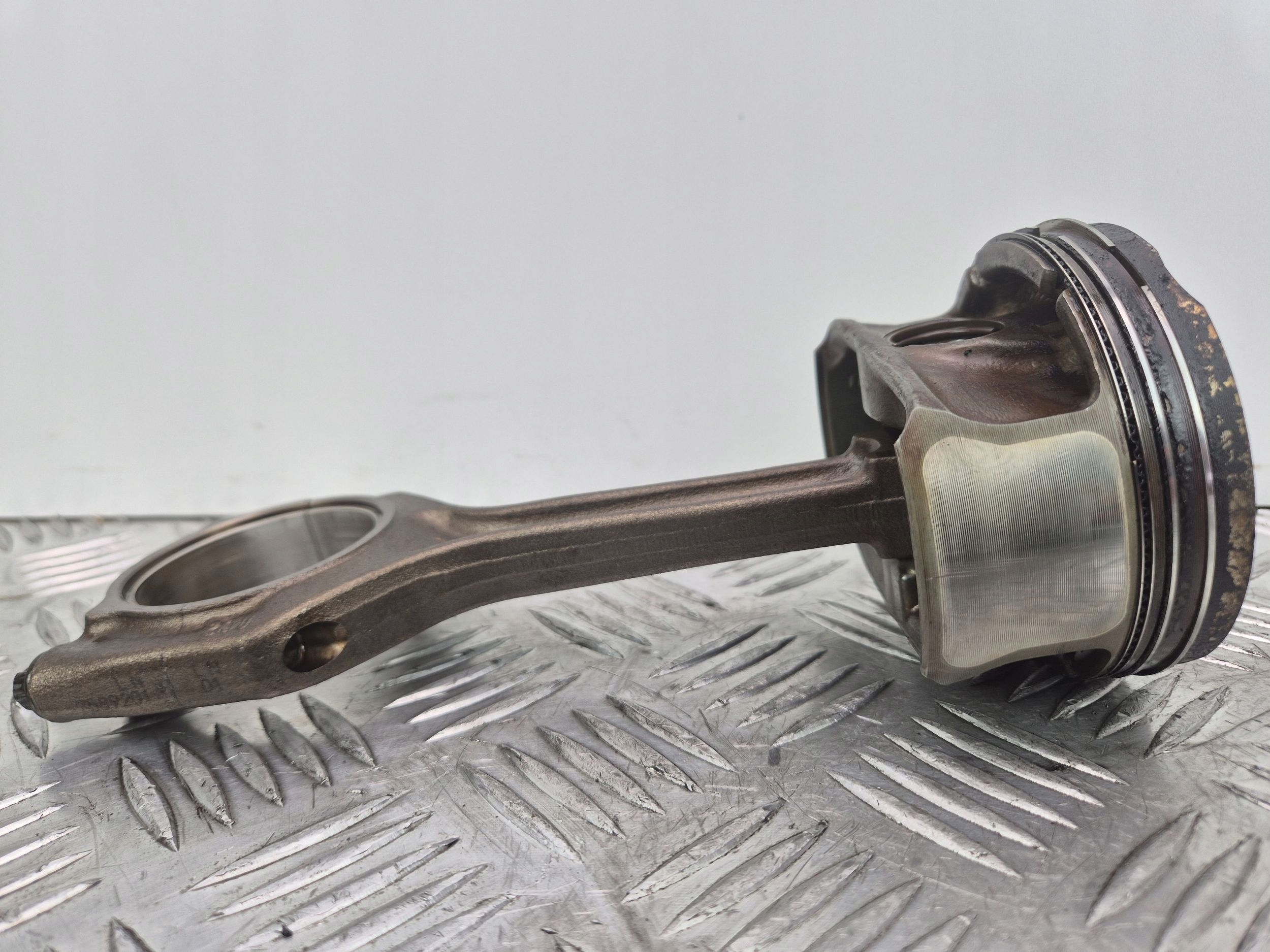 BMW E87 E90 E93 E60 E64 benzina N52 pistone Biella 7589201