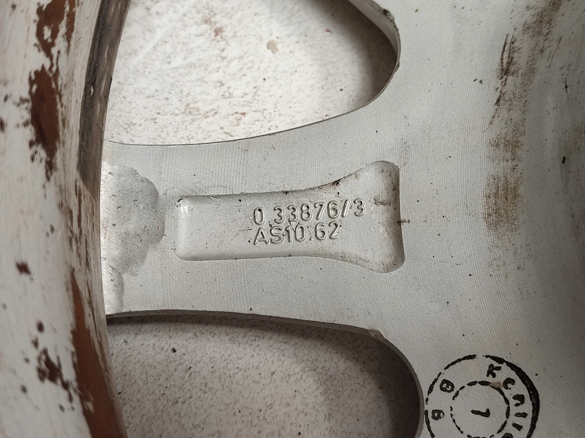 disk hliníkový BMW E38 5x120 / ET23 / 8J / 16" 1090224