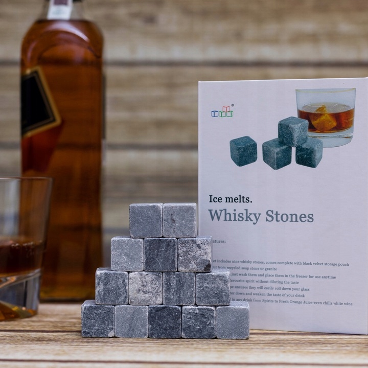 KAMIENIE DO WHISKY KAMIENNE KOSTKI STEATYT 12szt W KARTONIKU Z WORECZKIEM Kod producenta 97