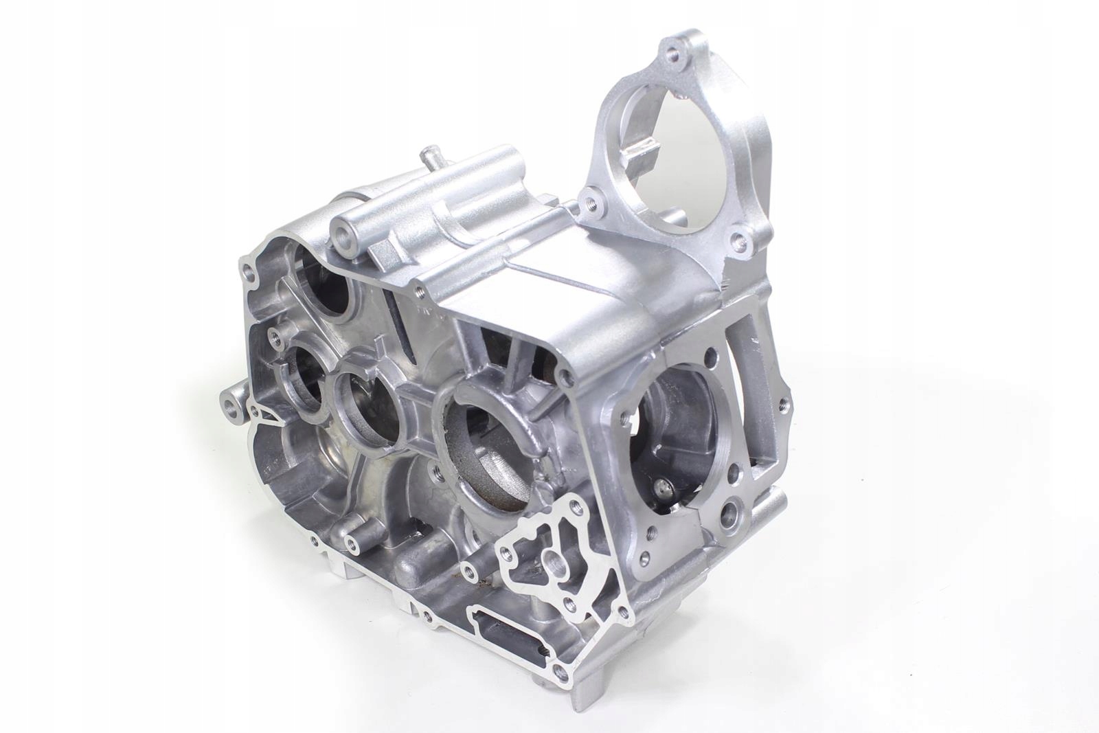 8708-10.594.2 - KARTER ATV125 ВЕРХНИЙ СТАРТЕР ДВИГАТЕЛЯ КАРТЕРЫ