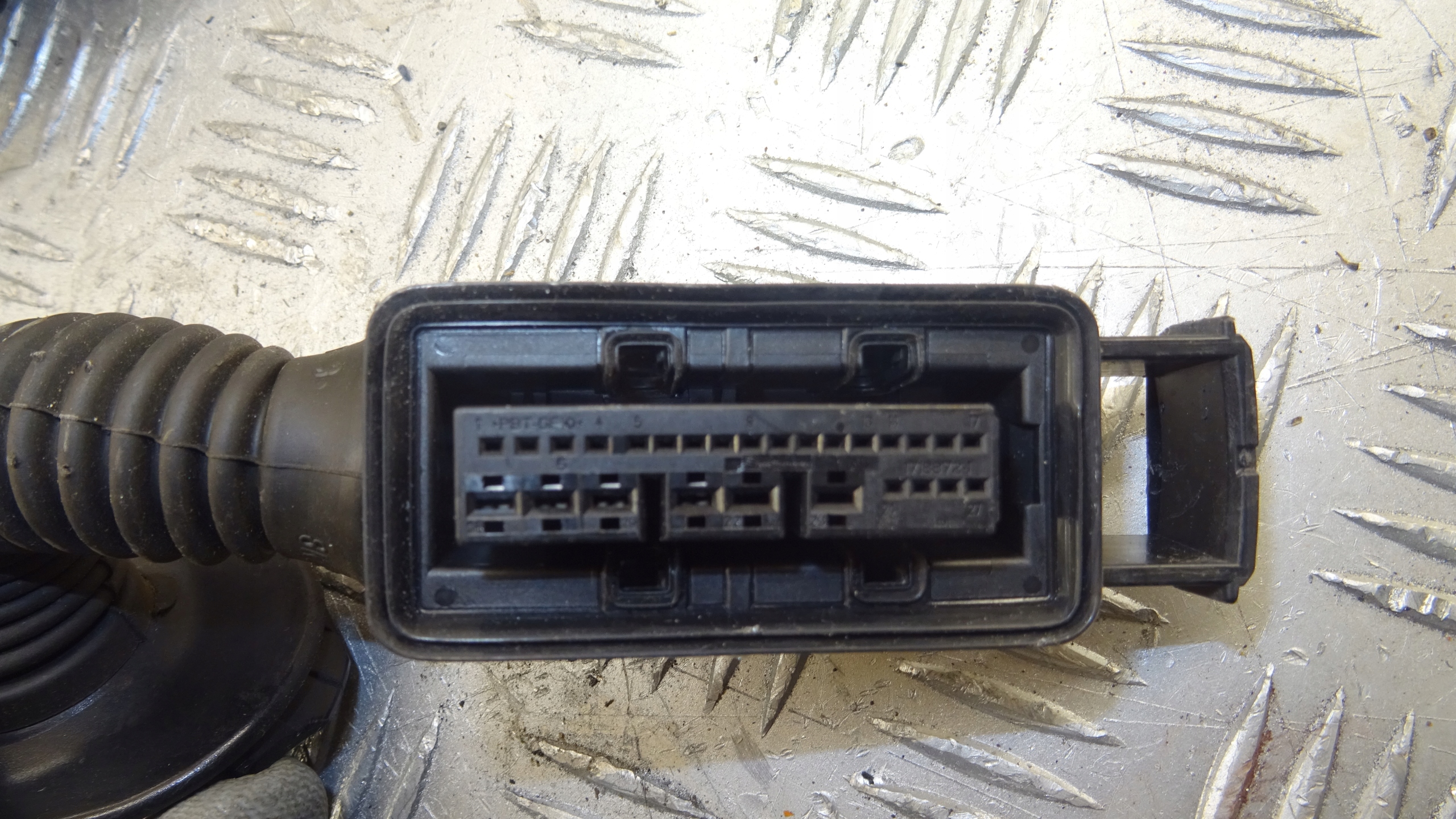 bundle door right rear part SKODA OCTAVIA III 5E0971694D