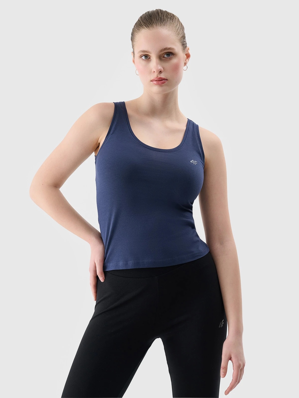 4F TOP DAMSKI KOSZULKA BEZ RĘKAWÓW TSLEF041 GRANAT L Kod producenta 4FWSS24TSLEF041-31S-L