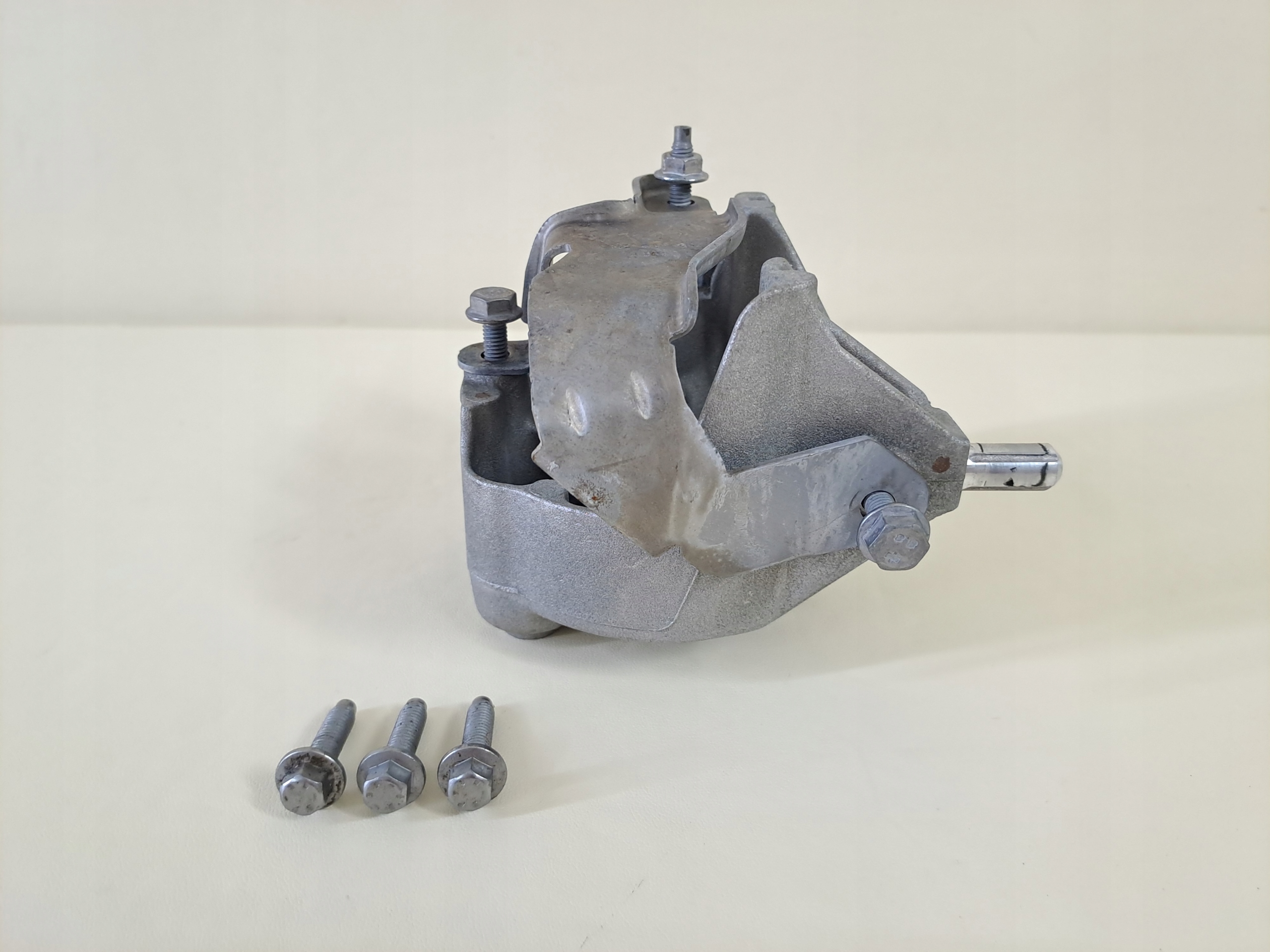 RIFTER 20r WSPORNIK OBUDOWA ZAWORU POMPY PALIWA za 69.00PLN