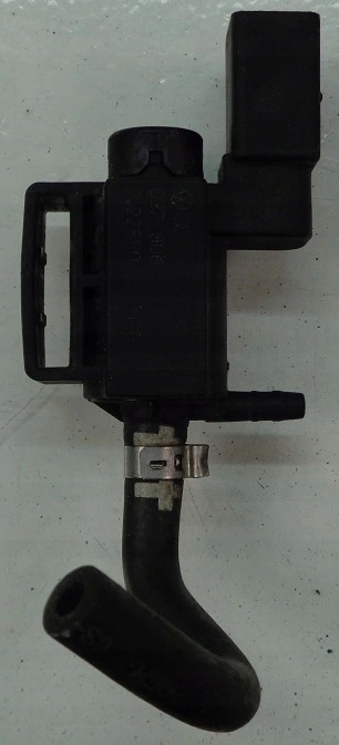 vw GOLF VI 09 r 1.8 клапан давления