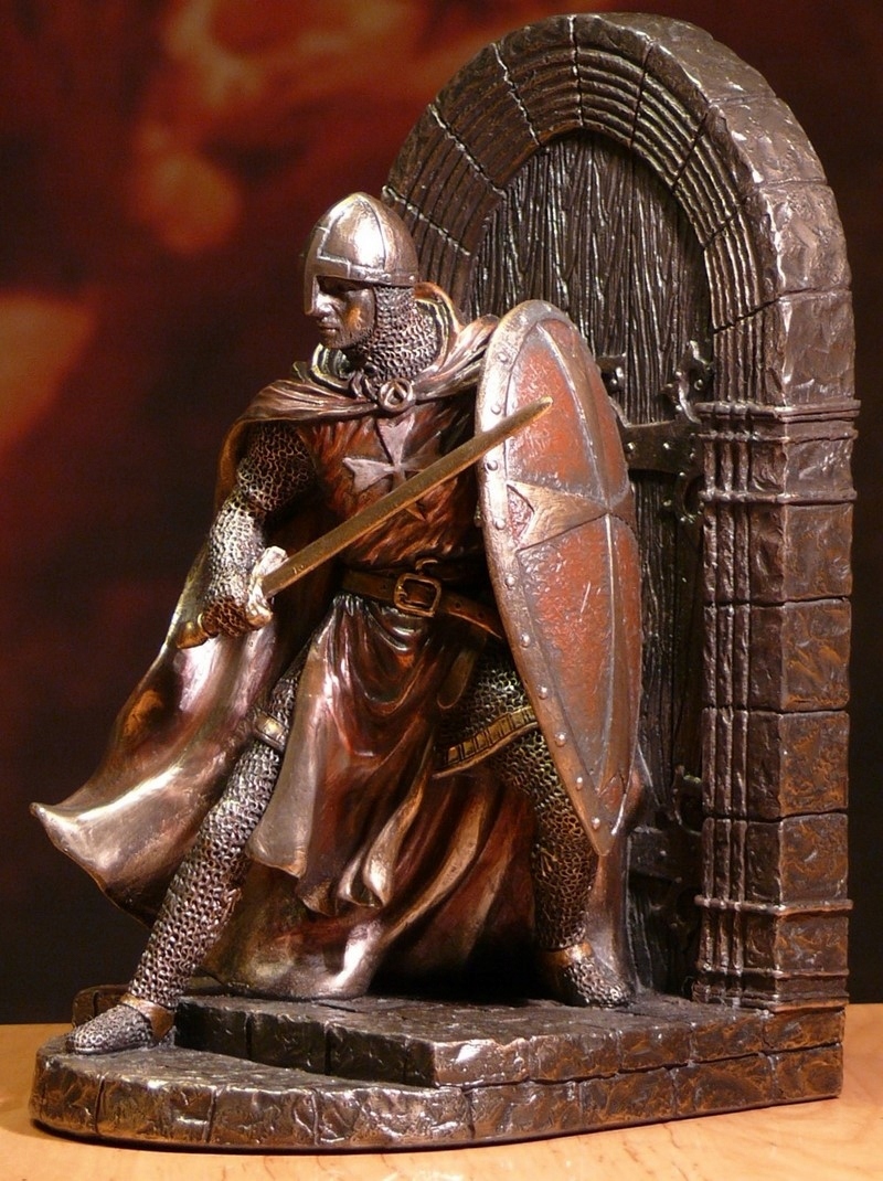 RYCERZ PODPÓRKA DO KSIĄŻEK na Prezent TEMPLARIUSZ Wysokość produktu 20 cm