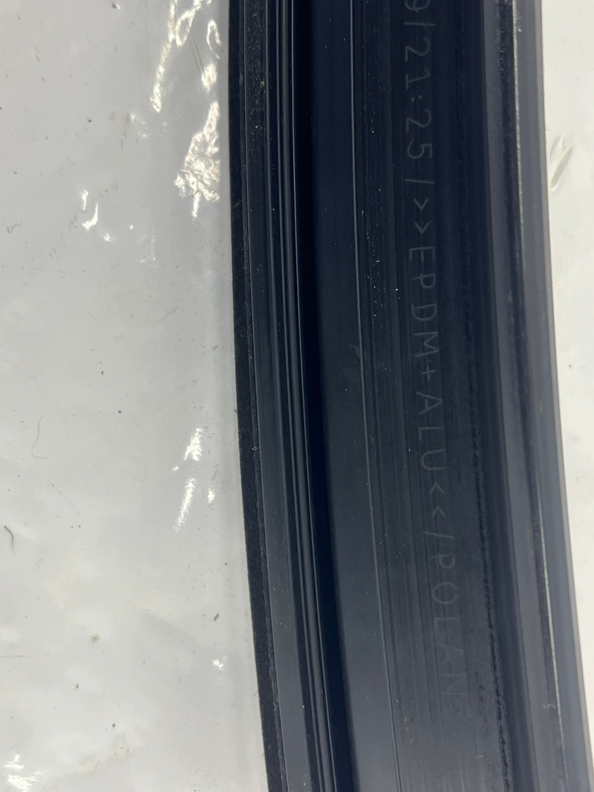 gasket moulding frame windows door left front Chrom Mercedes C W205