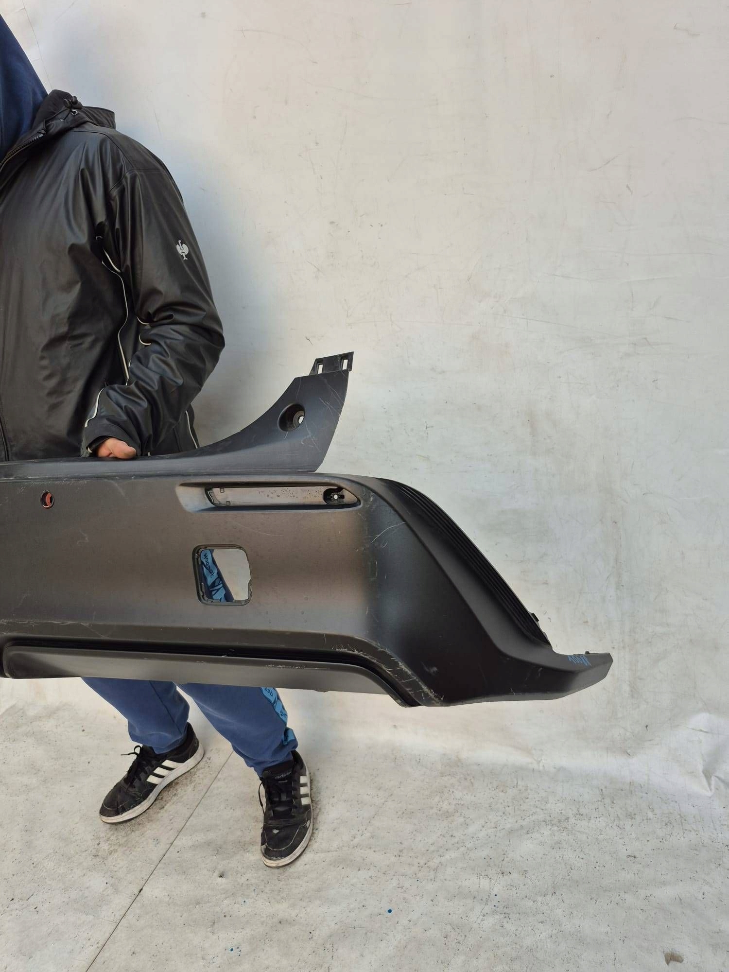 TOYOTA BZ4X 21- bumper rear part rear PDC
