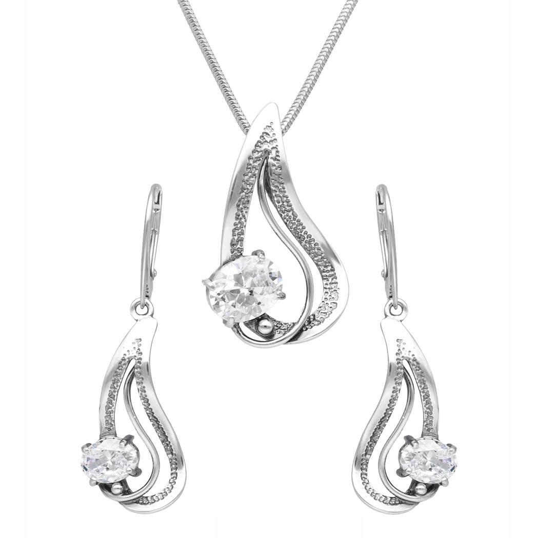 Osazeno bílým zirkonem, oxidované stříbro