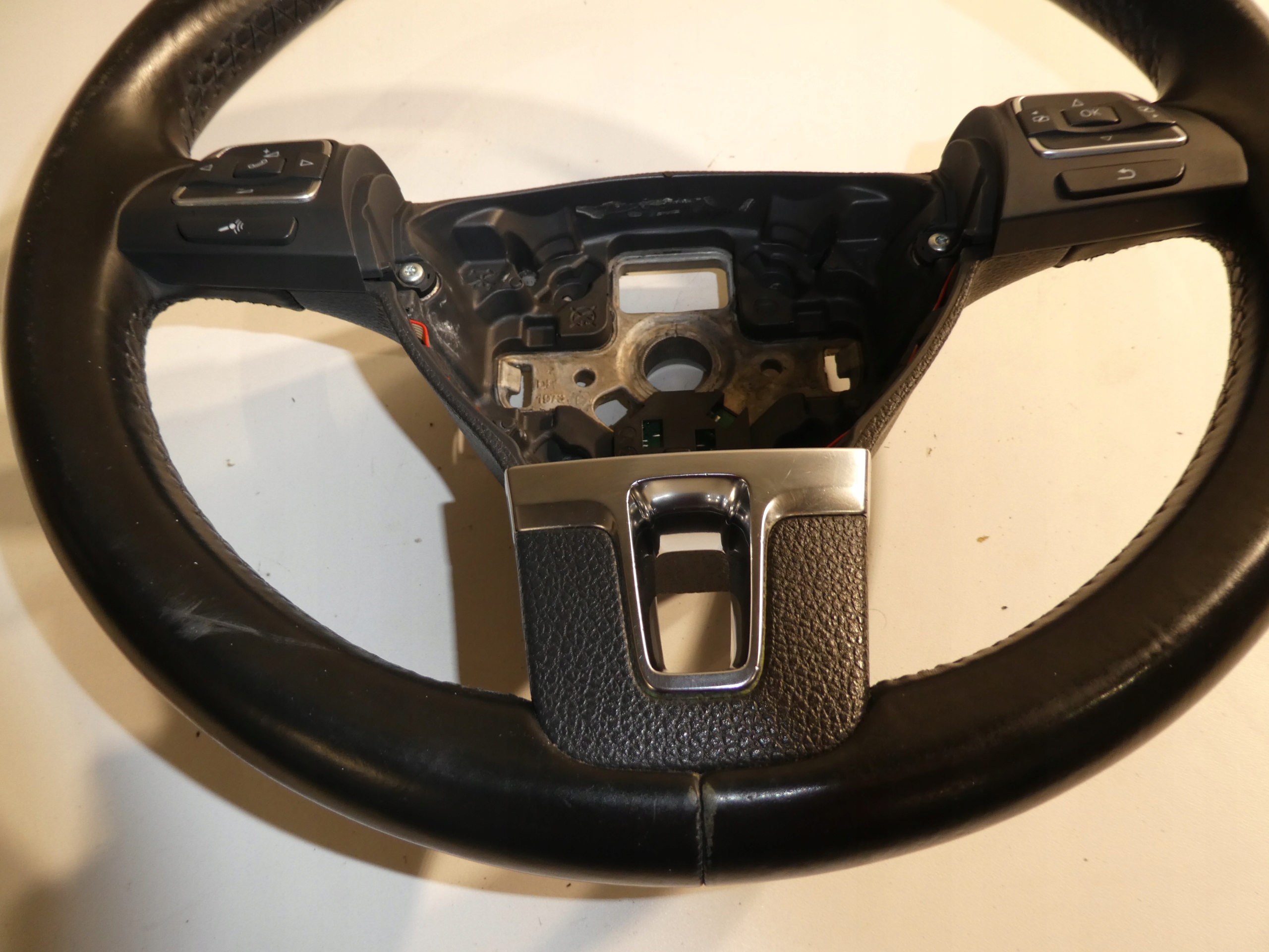 LENKRAD MULTIFUNKCJA VW GOLF VI TOURAN