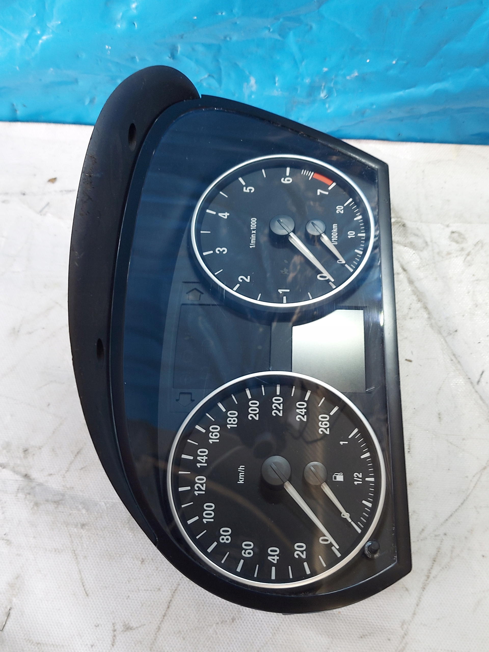 dials clock BMW 3 E91 318i 102533075