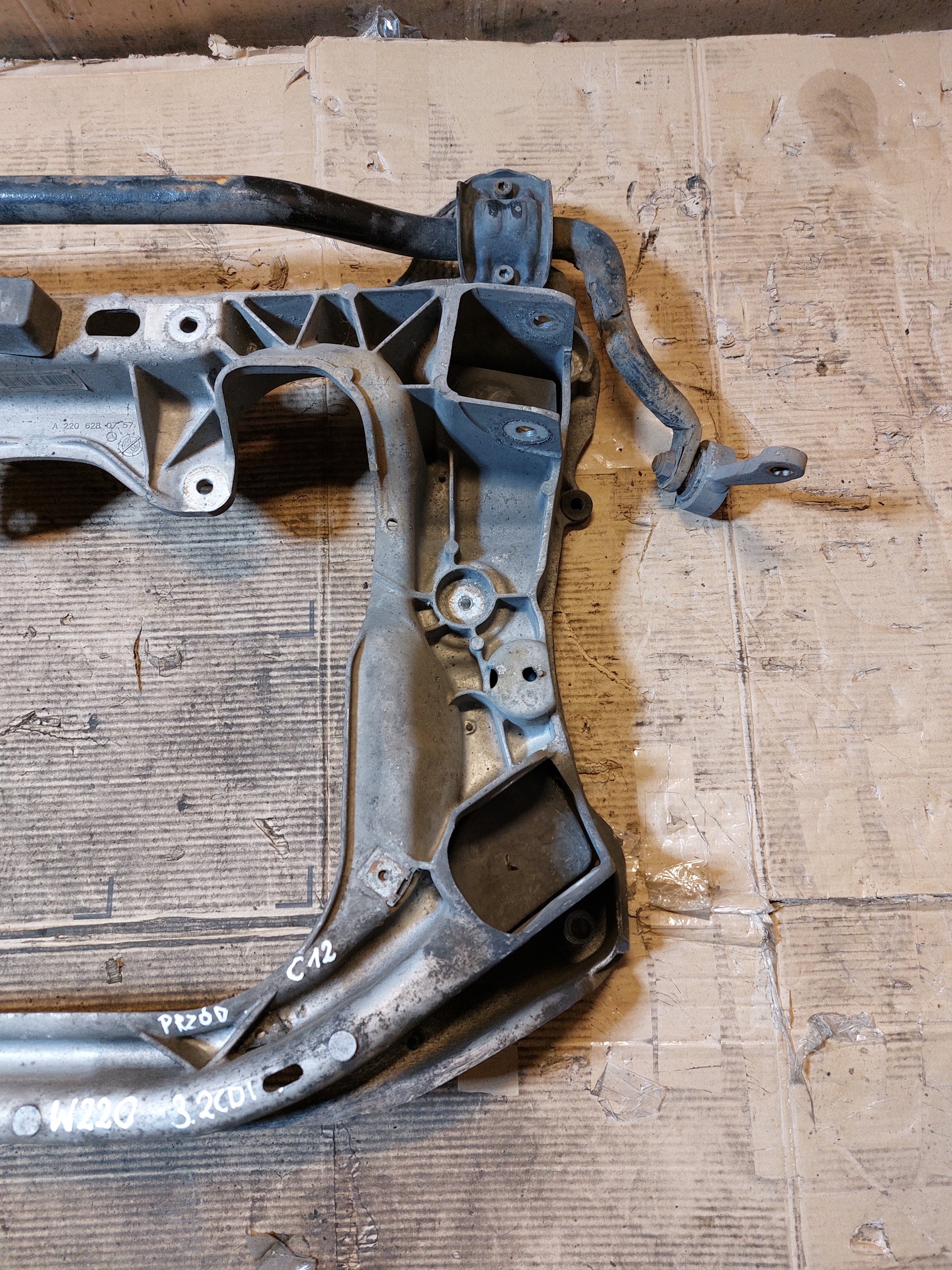 axle beam subframe front MERCEDES W220