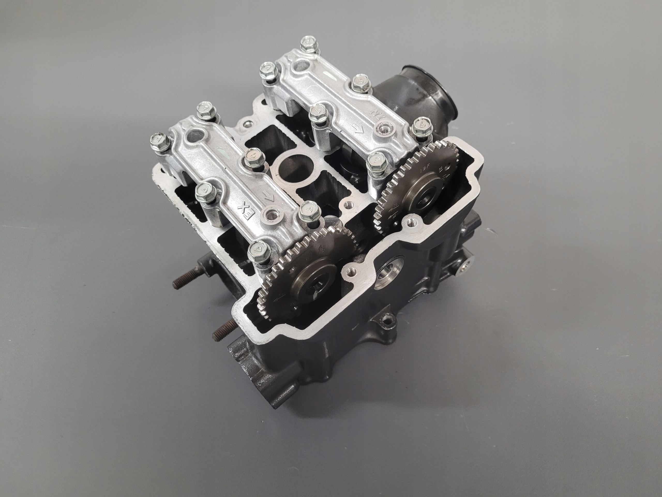 Suzuki SV 650 98-02 передня головка