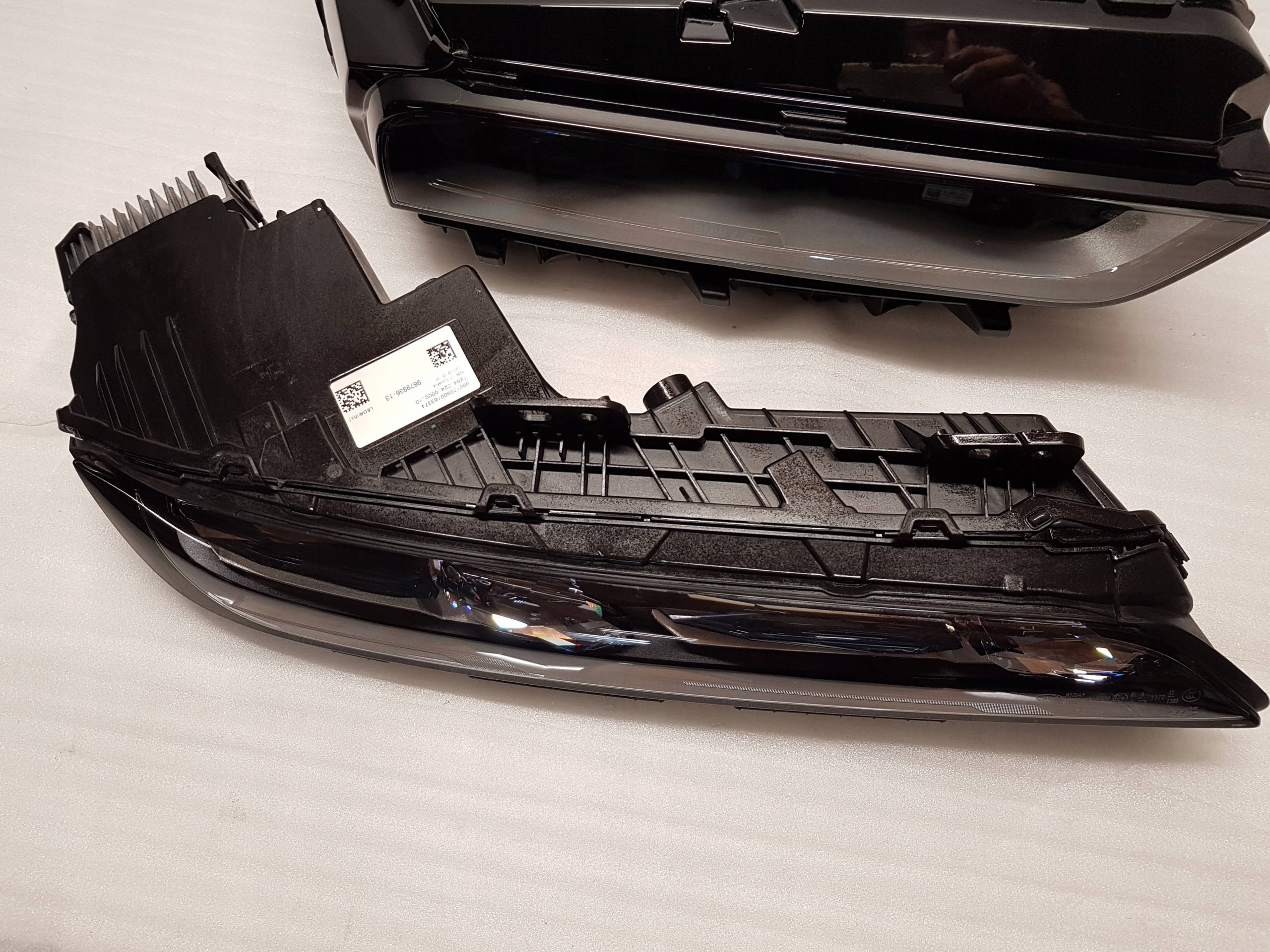 lights front right BMW G70 CRYSTAL LED 9879936 5B33F02