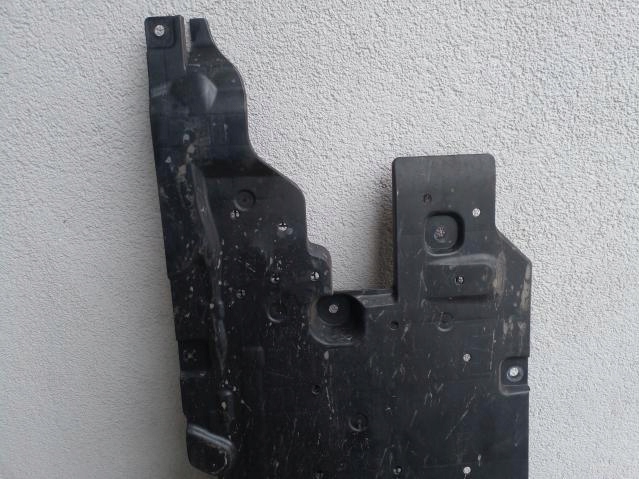 cover chassis left RENAULT MEGANE IV 748155384R