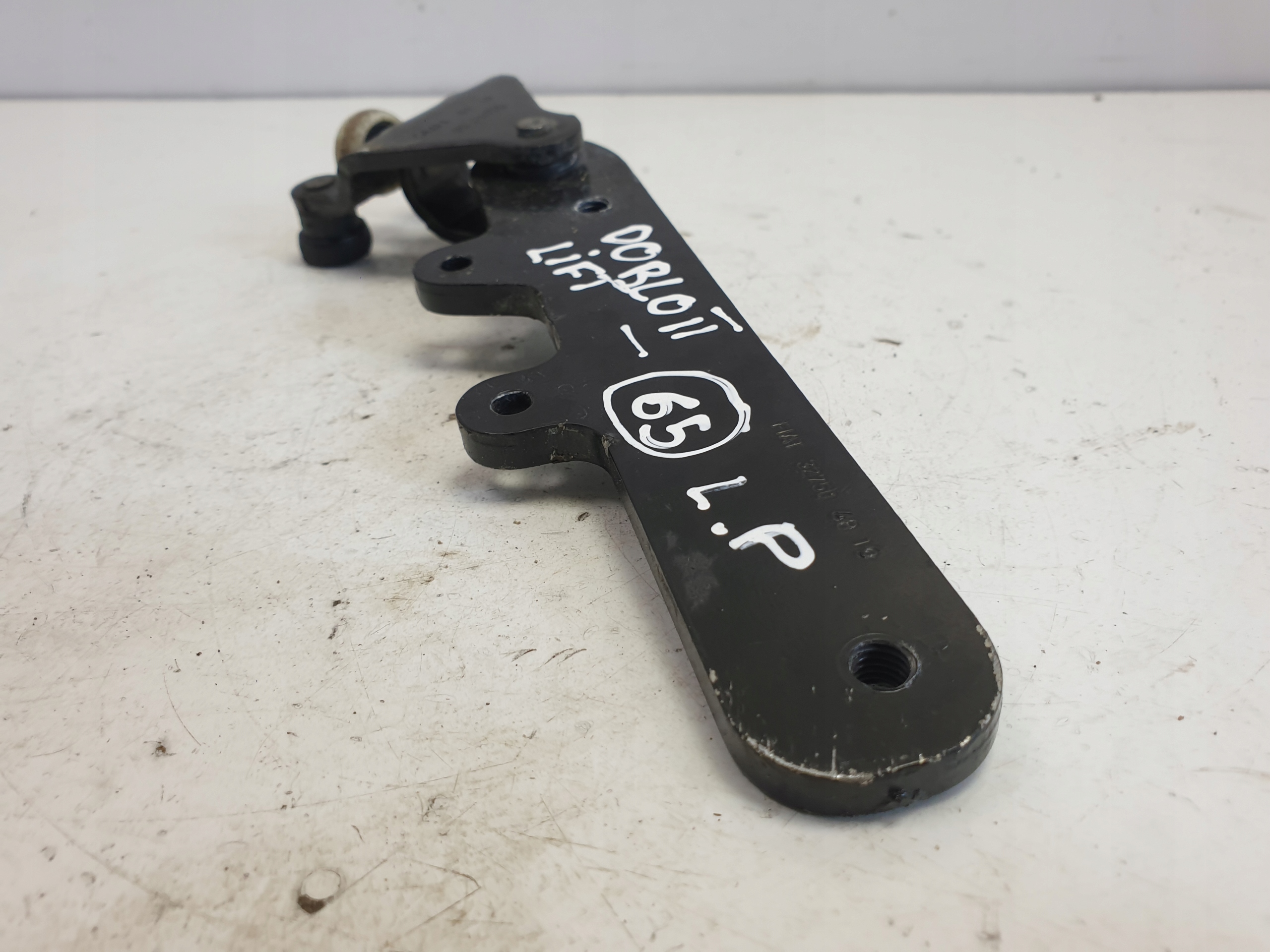 Fiat Doblo II lift ROLKA DRZWI PRZESUWNYCH dolna Typ samochodu Samochody osobowe Samochody dostawcze