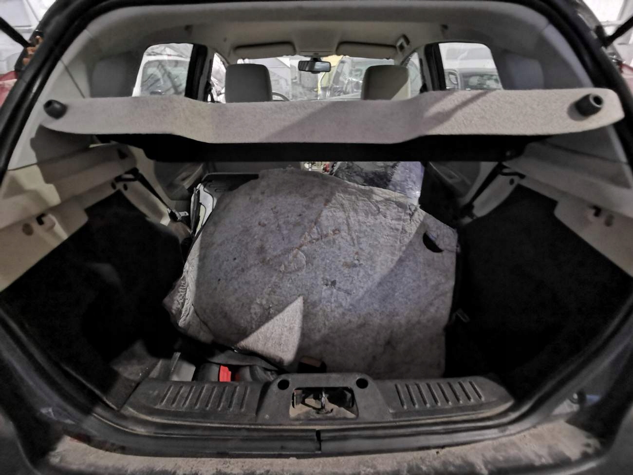 FORD Fiesta петля передних Двери - Передний 2009 1.4л