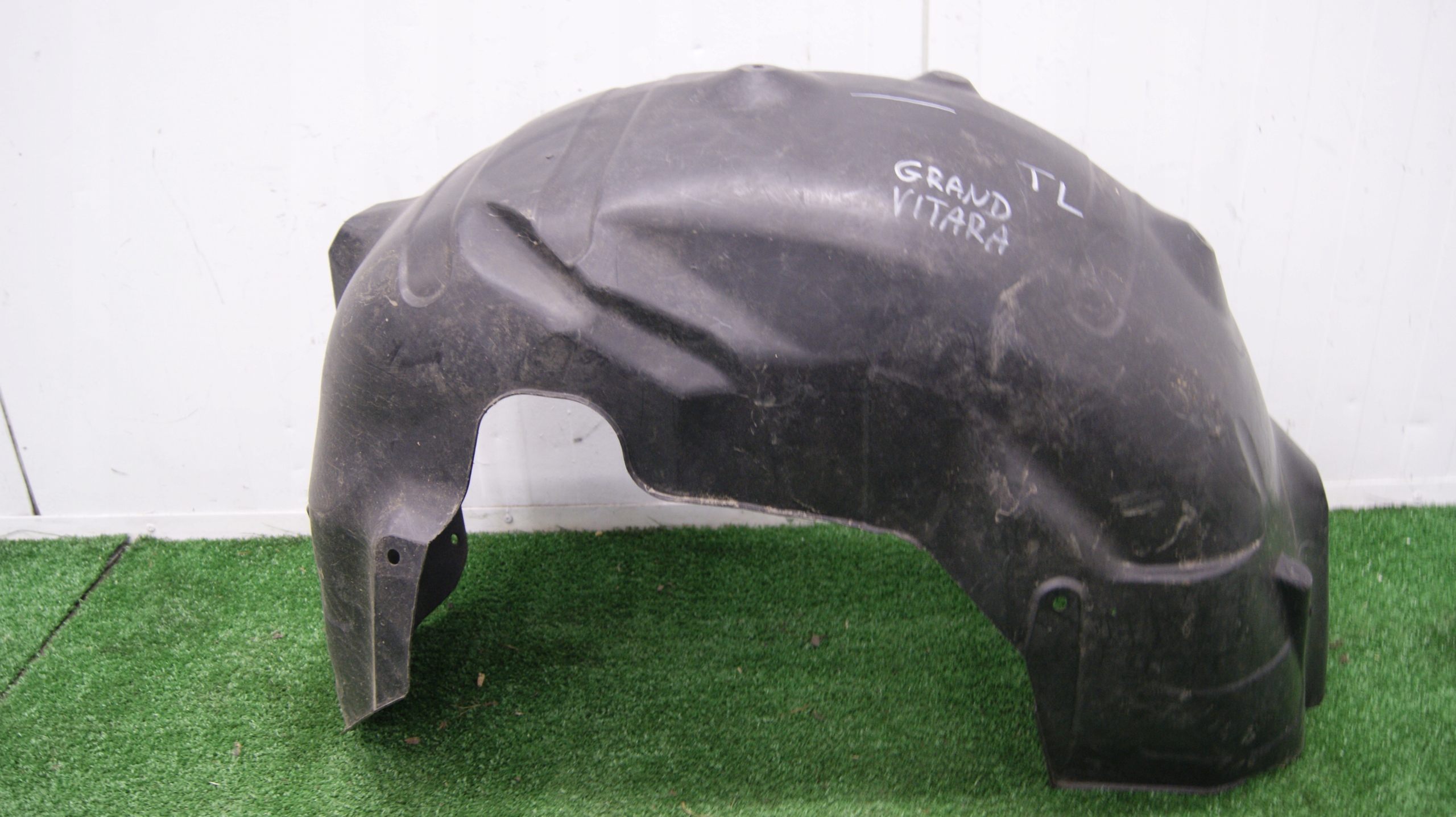 mudguard left rear. SUZUKI GRAND VITARA II 75531-65J00
