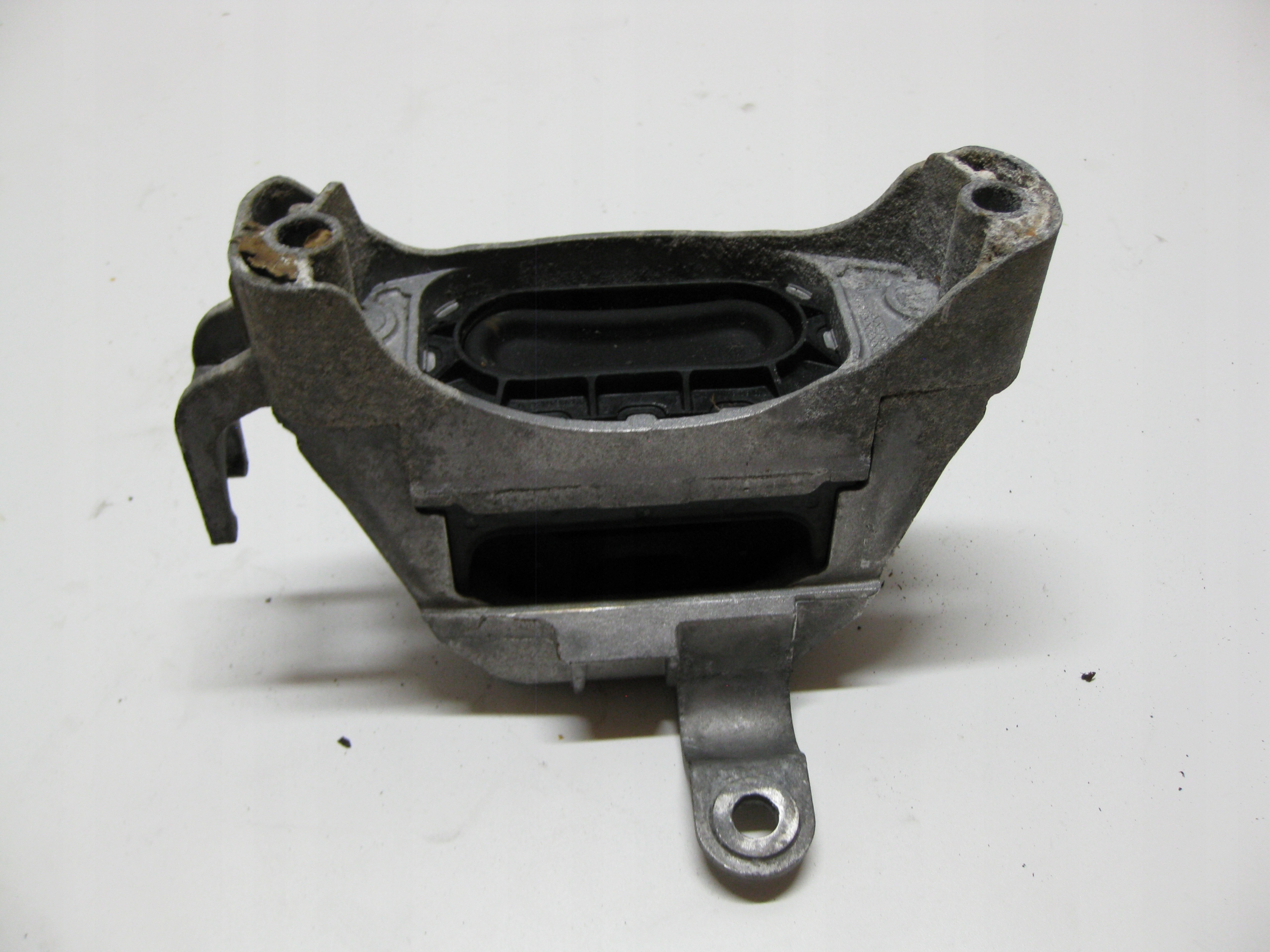 OPEL ASTRA J HB 1.7 CDTI 12R holder engine mount 13248476