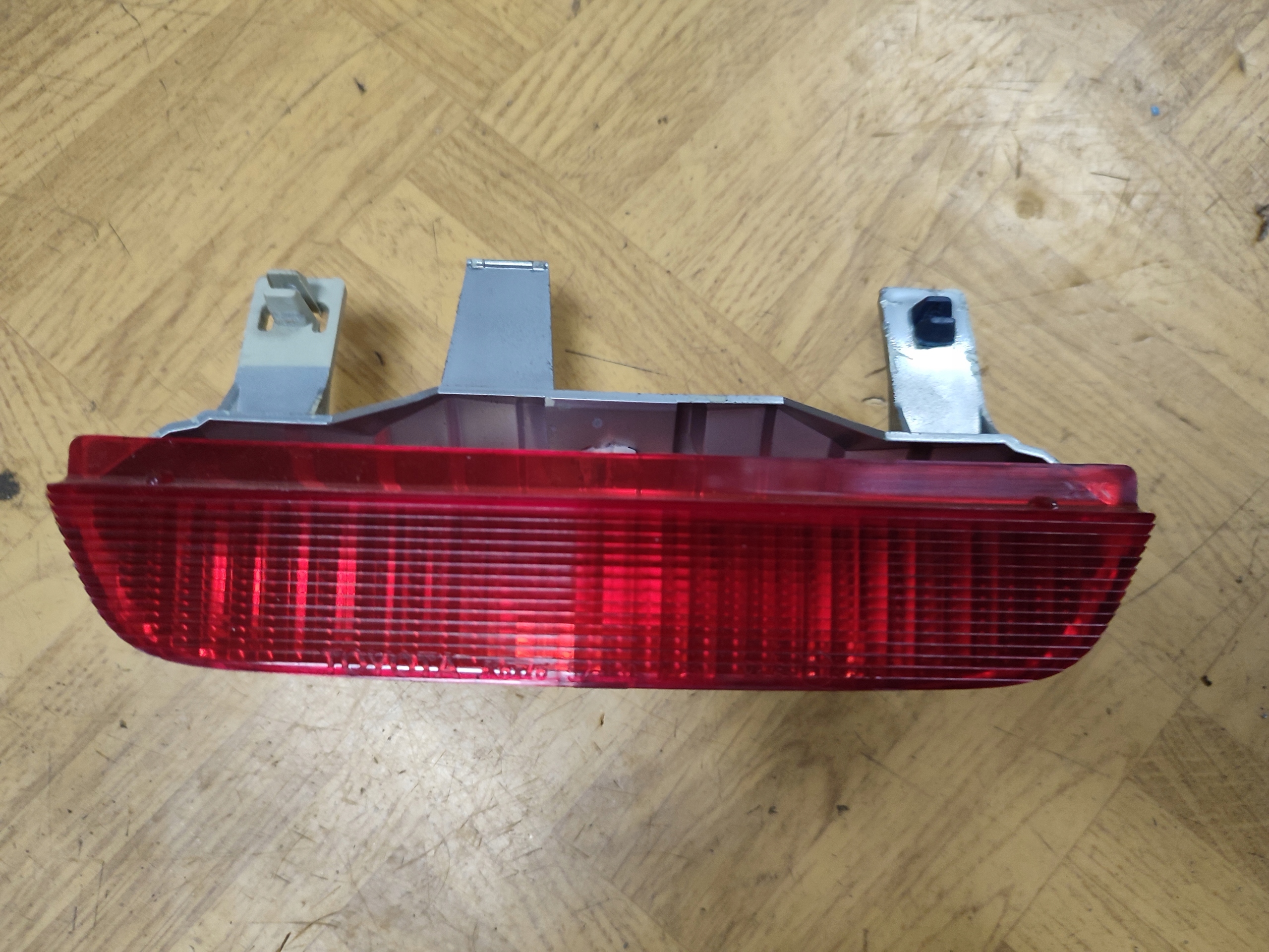 ТРЕТЯ СВІТЛО СТОП СИГНАЛ TOYOTA YARIS VERSO