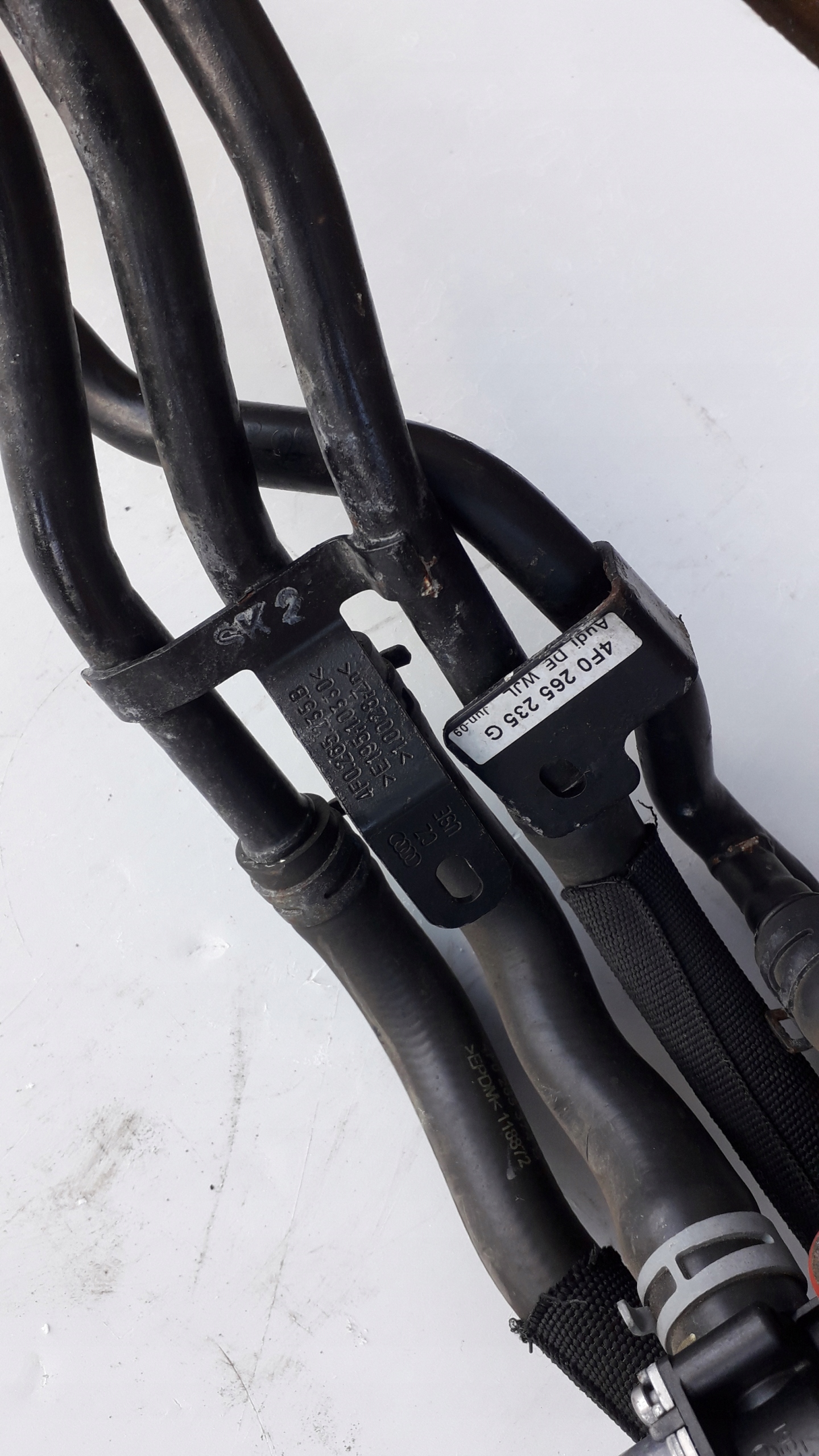 AUDI A4 B8 A5 A6 PUMPA VENTIL VODE CRIJEVO 8E0820035B