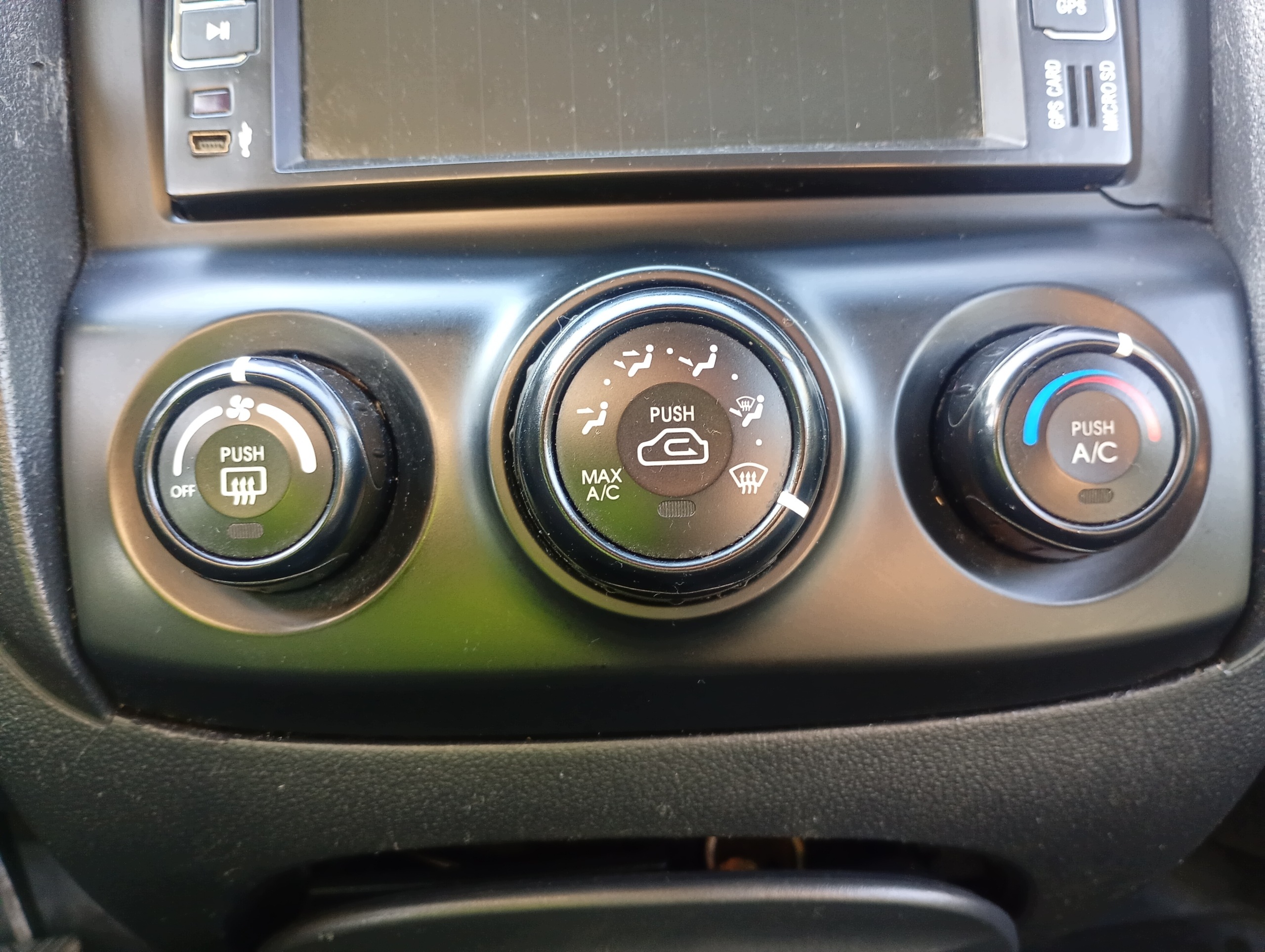Panel switch regulacja air conditioning devices heating Kia Sportage 2 II 04-10