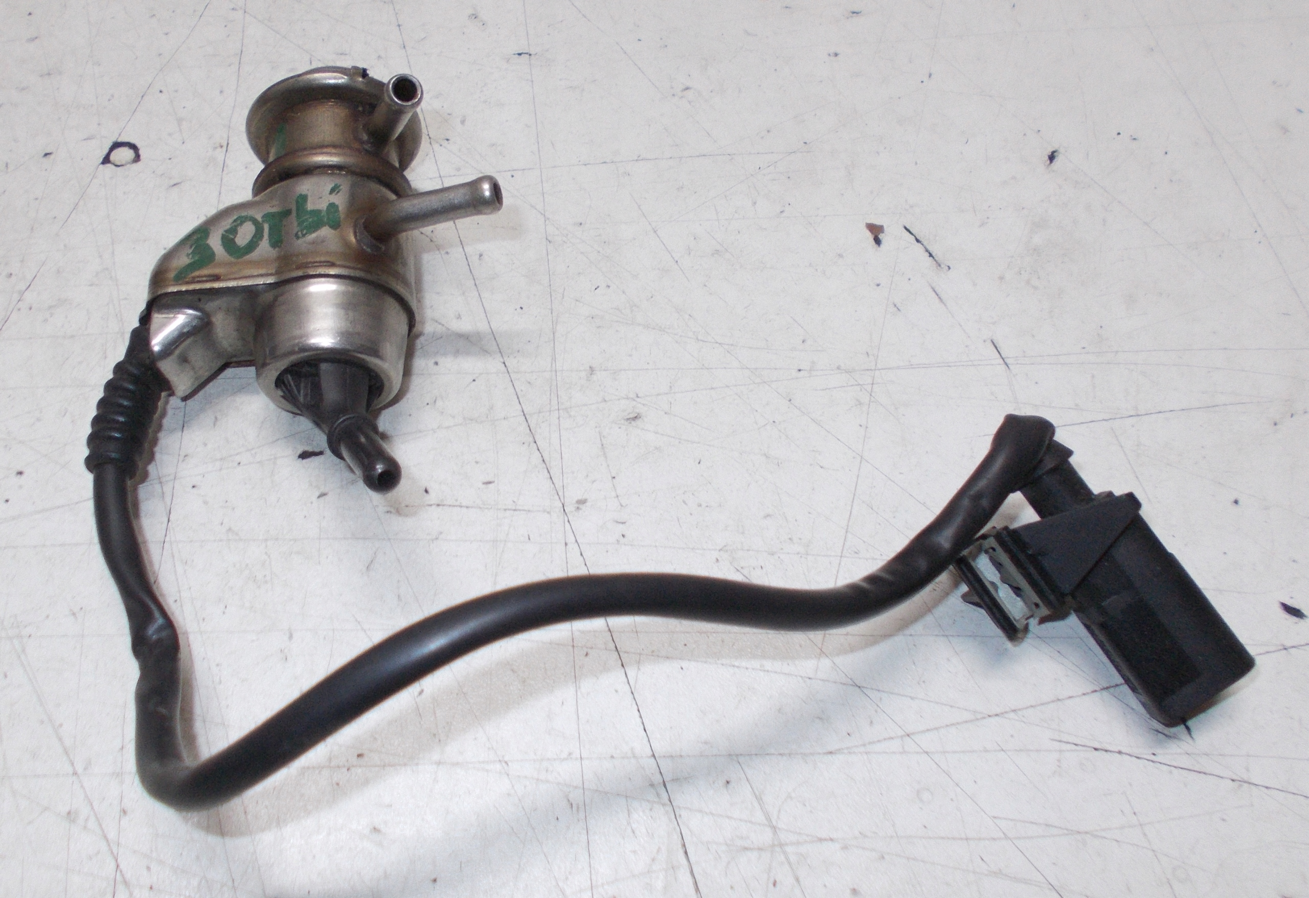 VW AUDI 3.0 TDI injector ADBLUE 4G0131113E