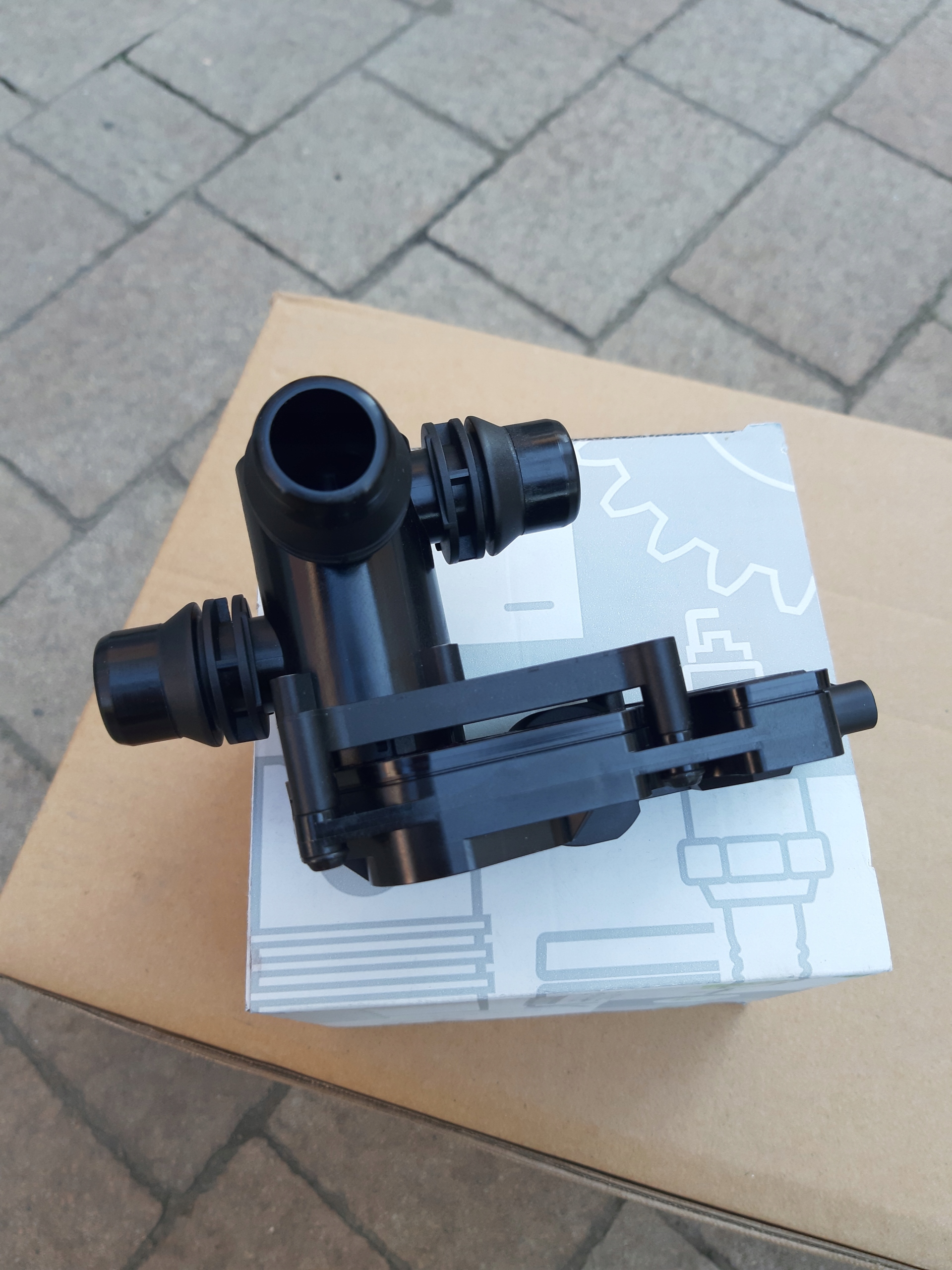 A0005061300 - Клапан перемикання Мерседес А0005061300 В177