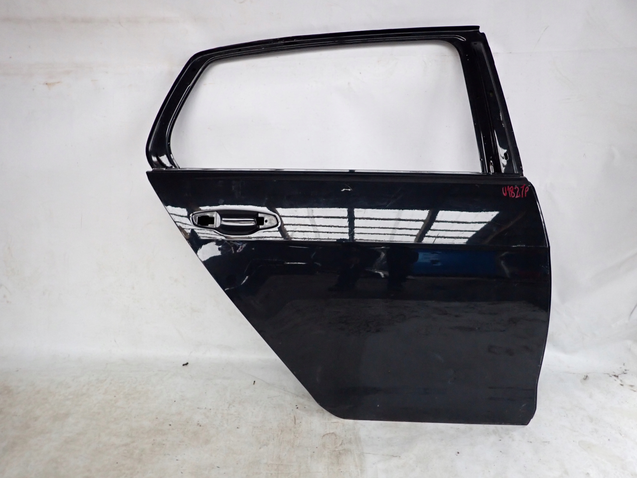 VW GOLF VII 7 HB 12- door rear part rear. right