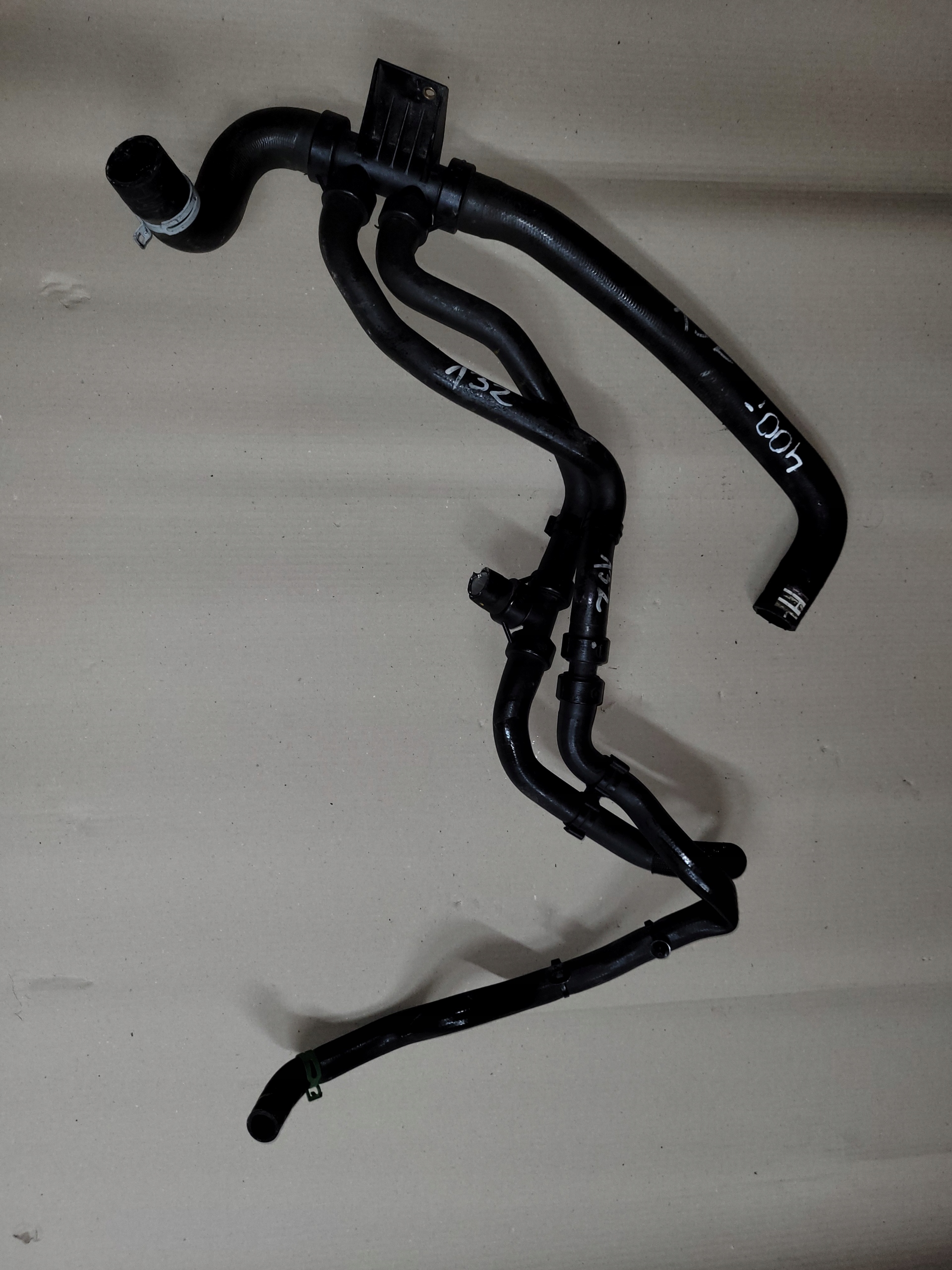 21 50 - ШЛАНГ ДЛЯ ВОДЫ MEGANE IV SCENIC IV 215033860R